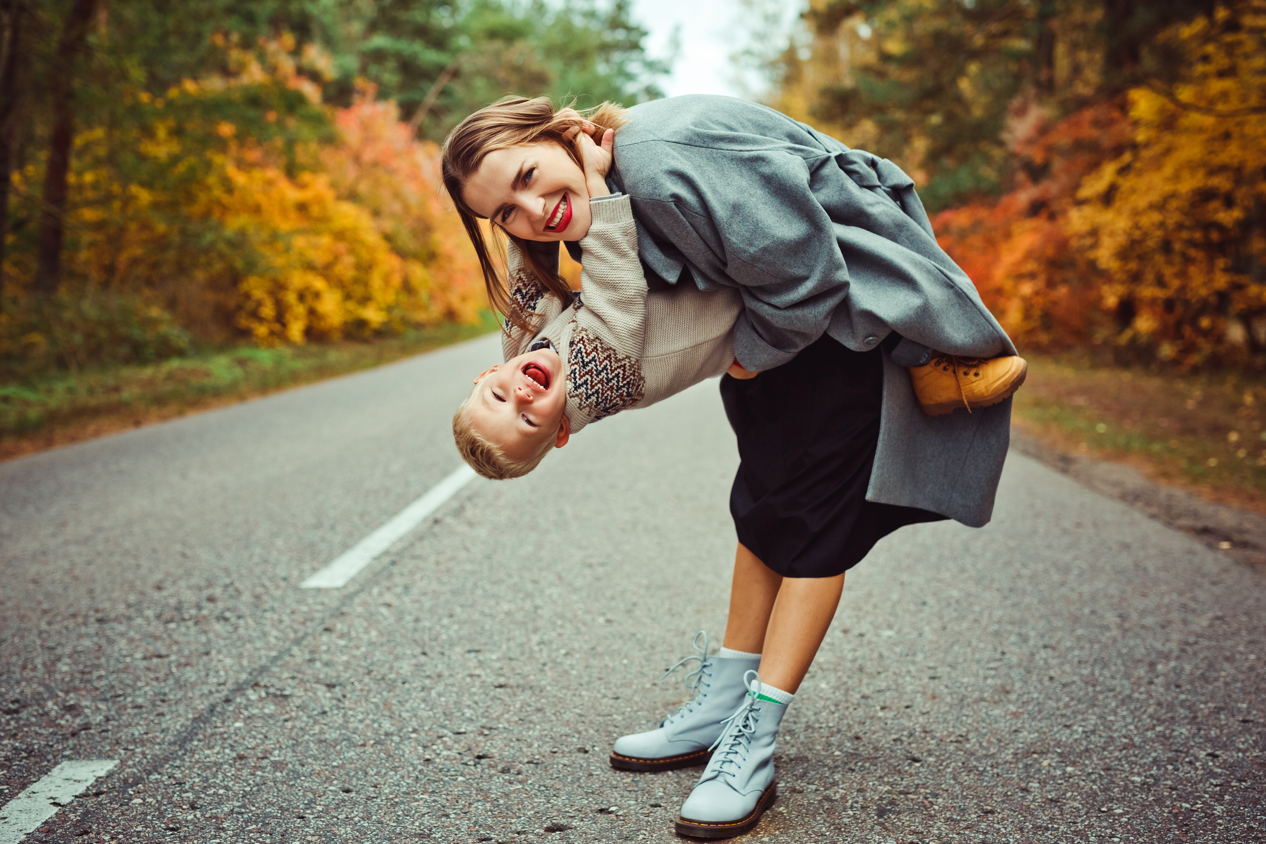 Катя с ребятами. Фотограф Зеленоградск Красильникова Елена