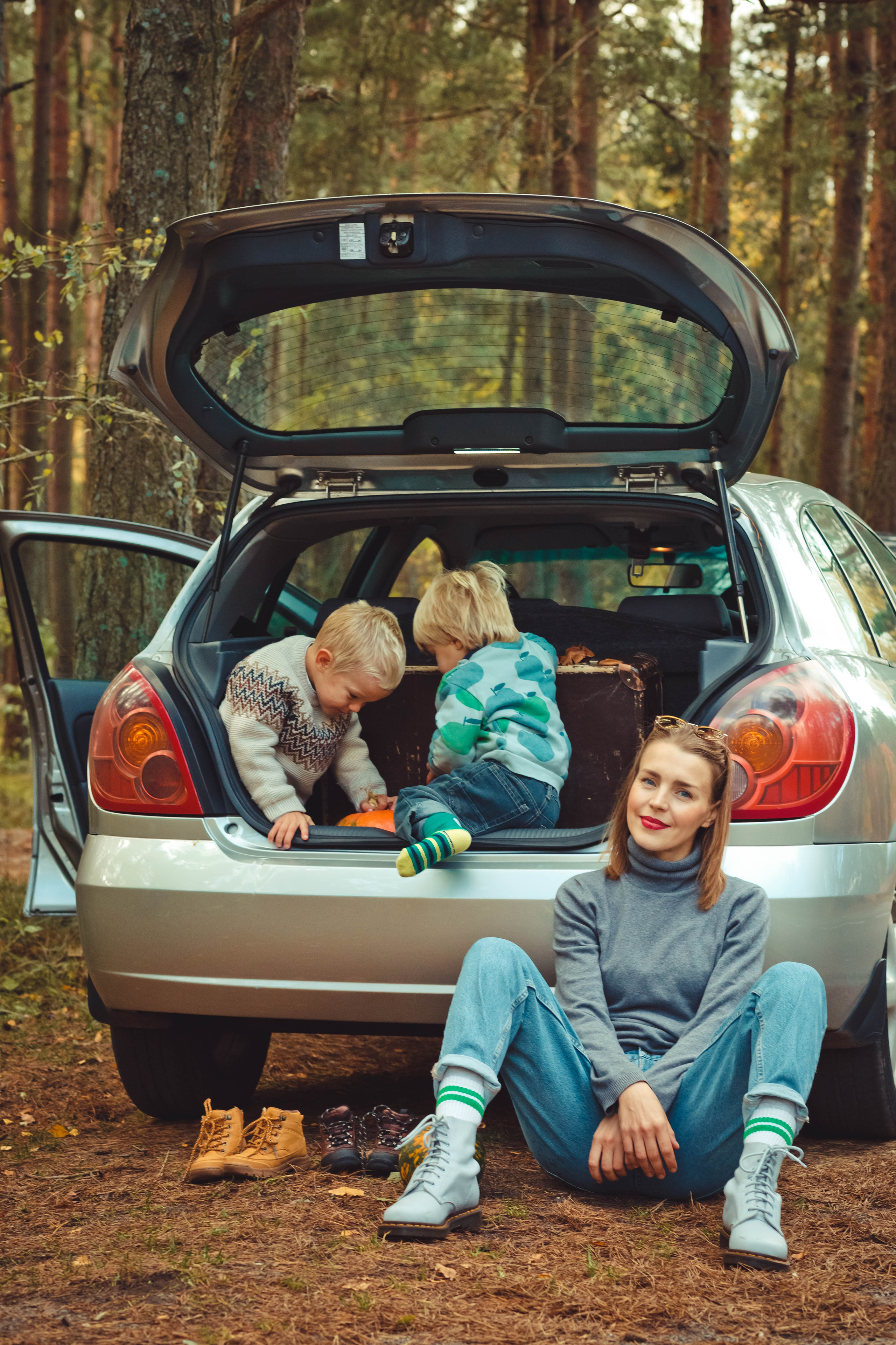 Катя с ребятами. Фотограф Зеленоградск Красильникова Елена
