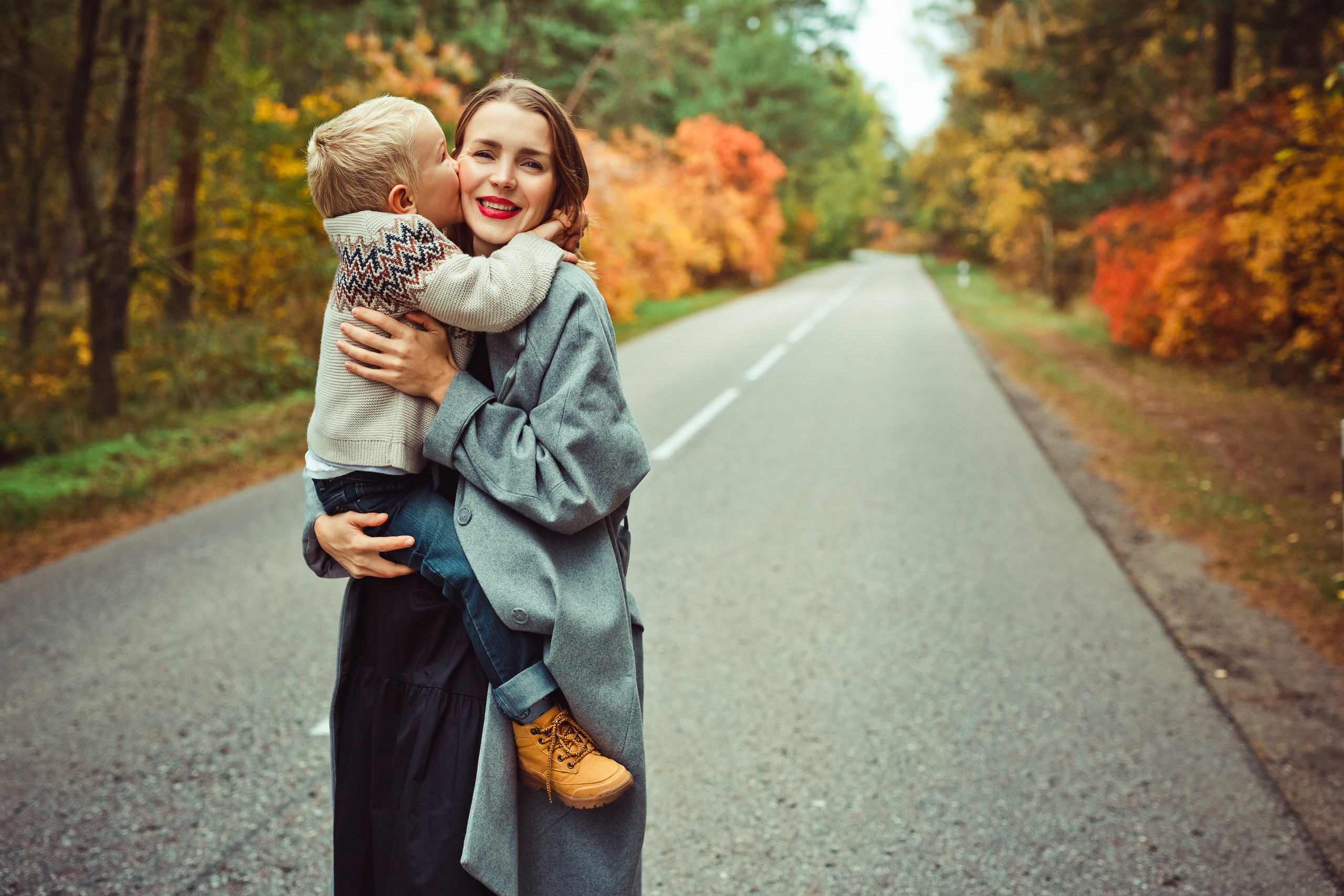 Катя с ребятами. Фотограф Зеленоградск Красильникова Елена