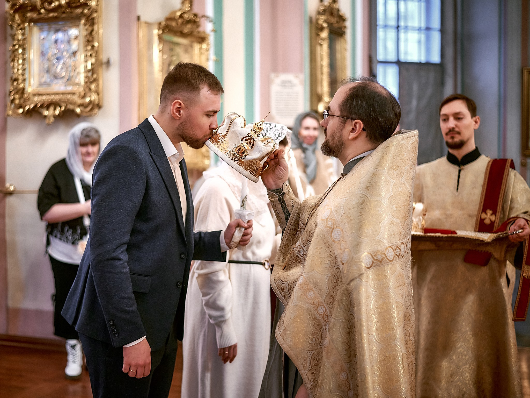 Венчание Артёма и Екатерины | Владимирский собор. Свадебный фотограф в Санкт-Петербурге Славин Денис