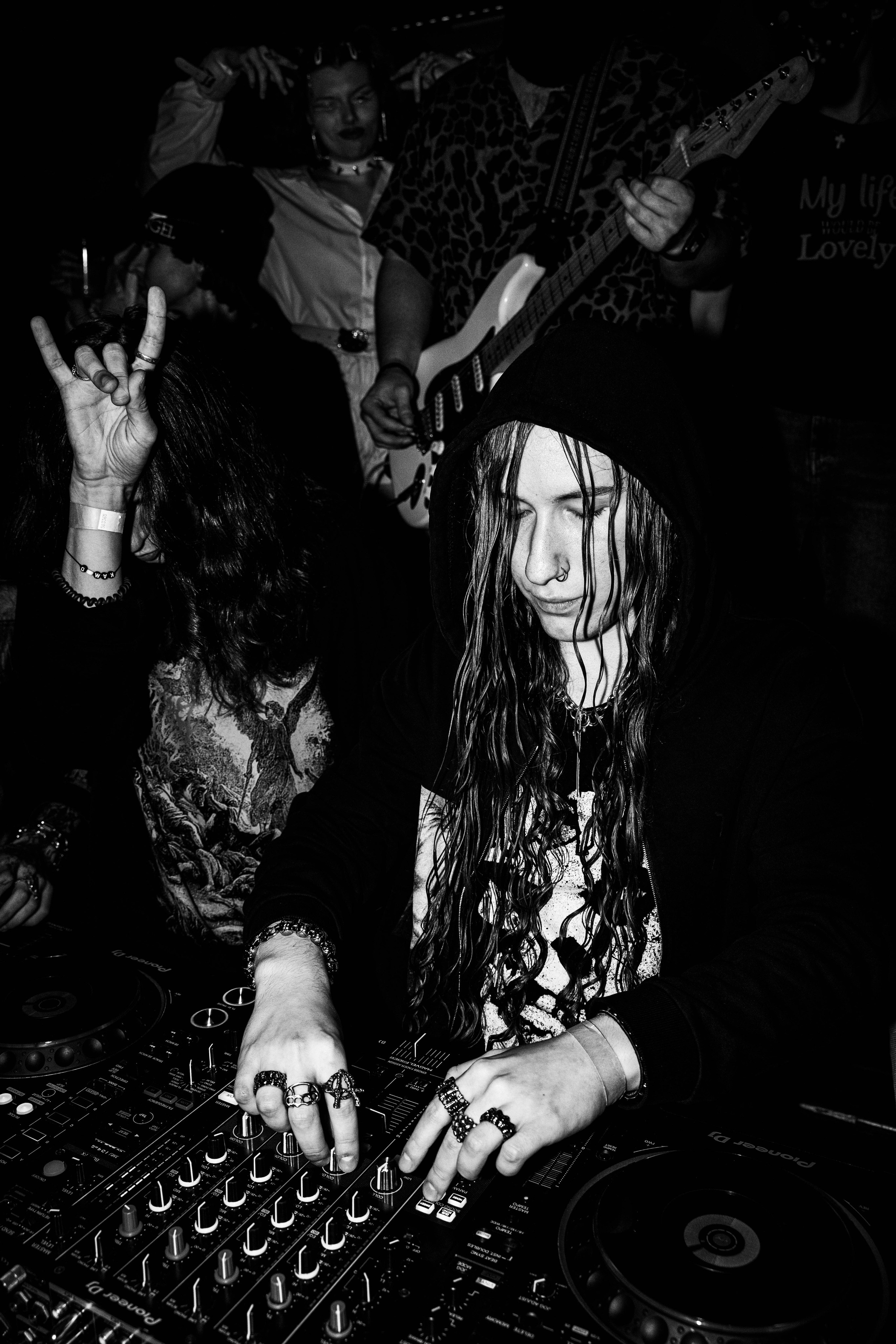 ПАНКУША & FRIENDS 24.07.2026. Коммерческий и художественный фотограф и видеограф в Москве Арсений Тургенев