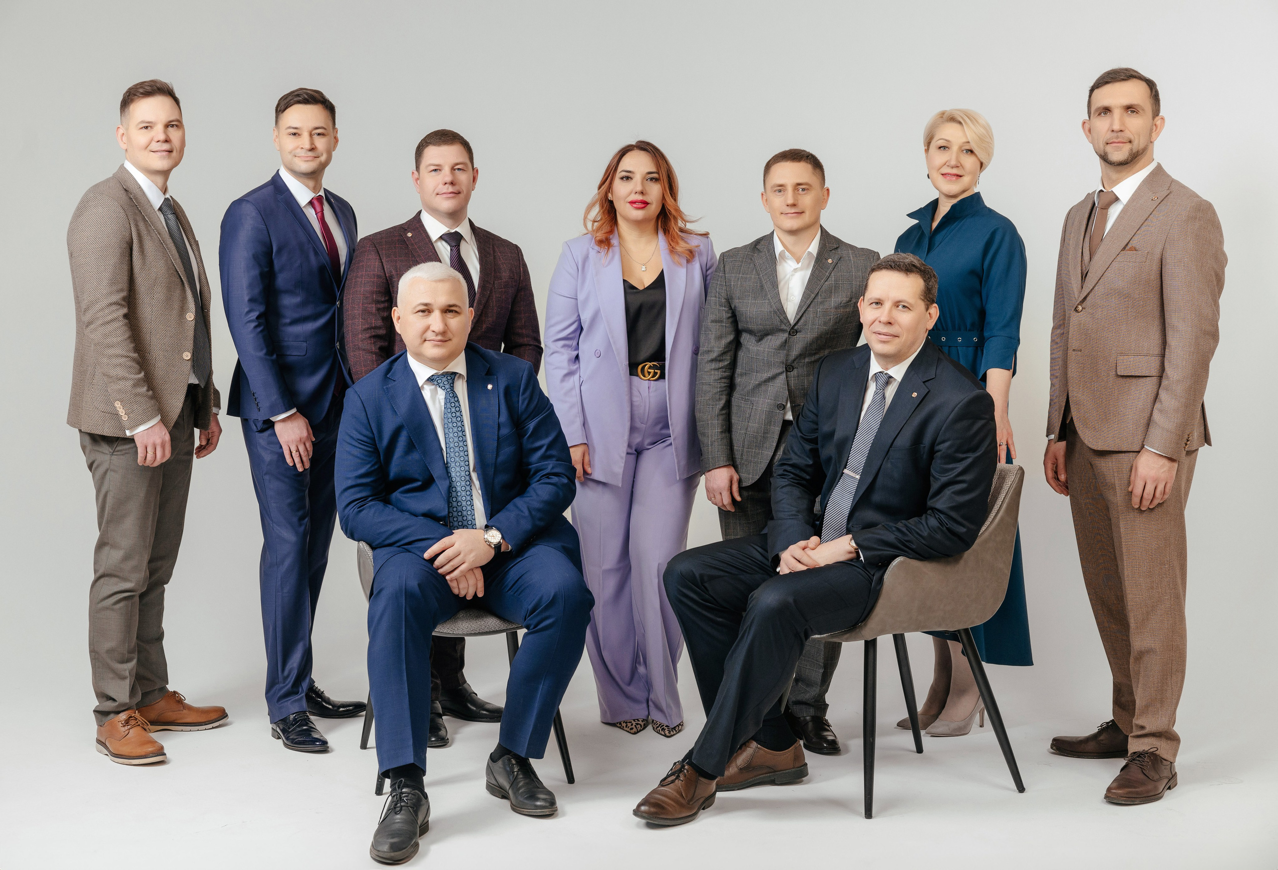 Бизнес портреты команды в Екатеринбурге. Фотограф для бизнеса Константин Брусницын в Екатеринбурге