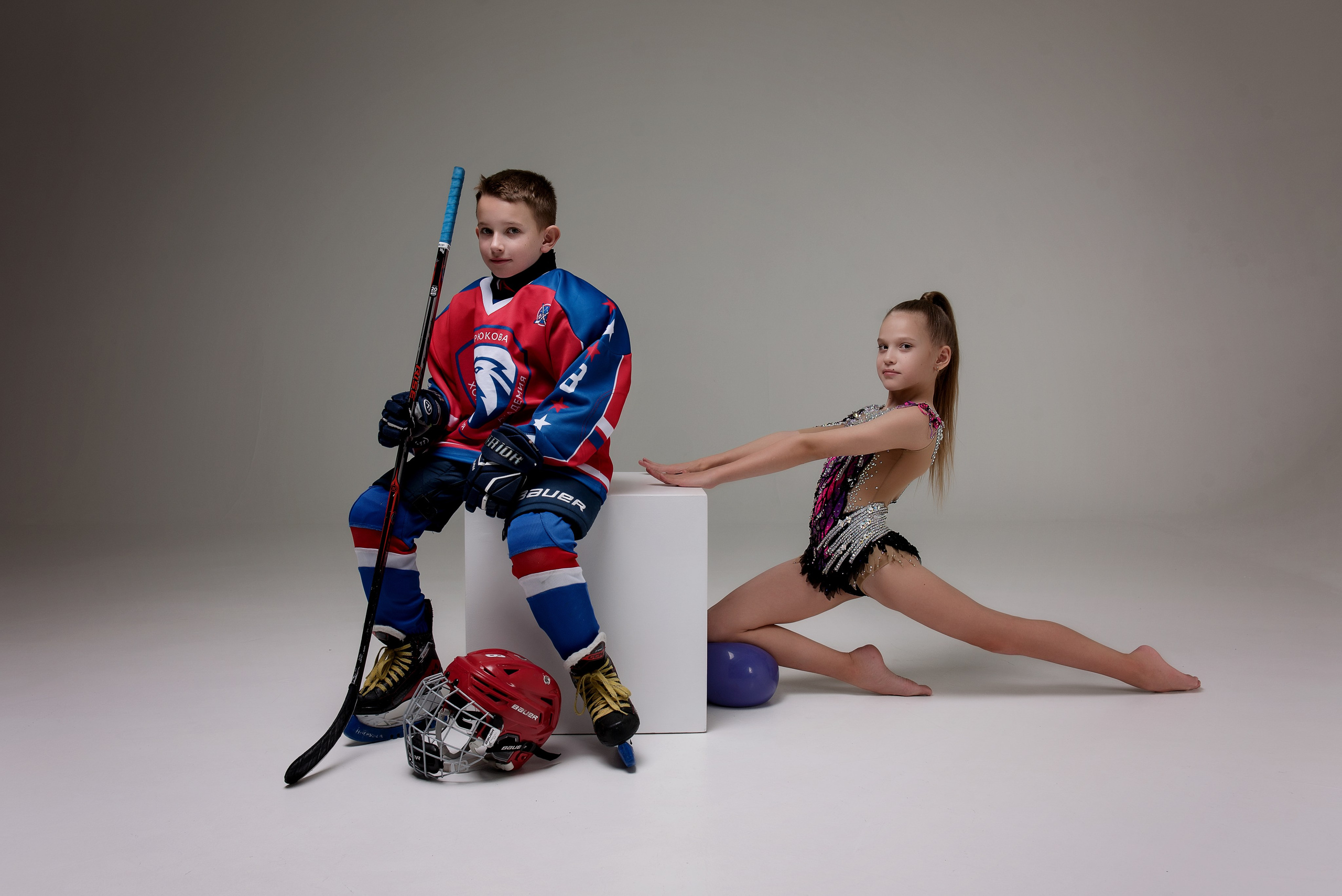 Хоккей — Гимнастика групповая съемка. Детский фотограф в Долгопрудном и Москве