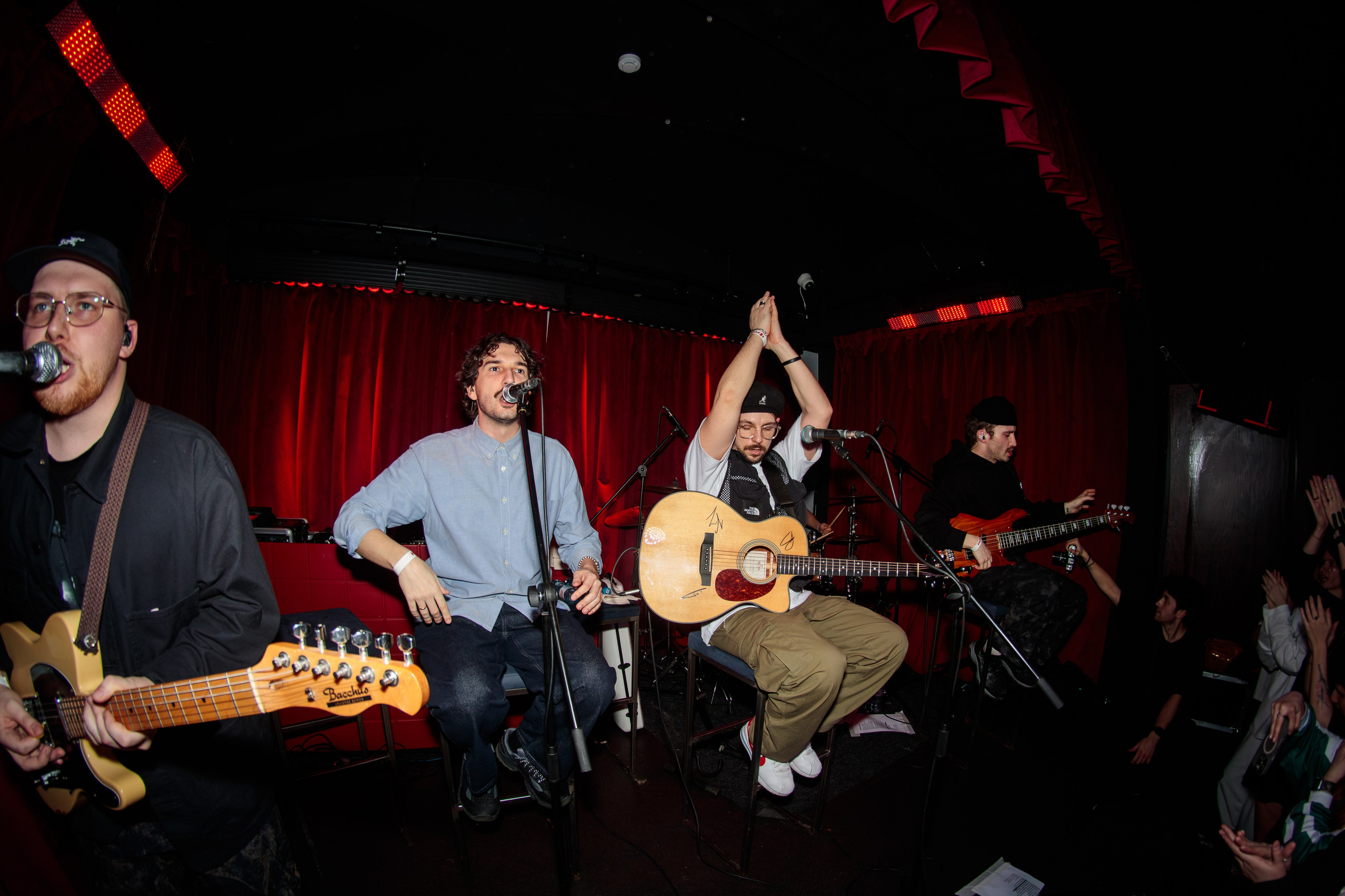 Хмыров акустика. Портретный и концертный фотограф в Санкт-Петербурге Егор Телятников