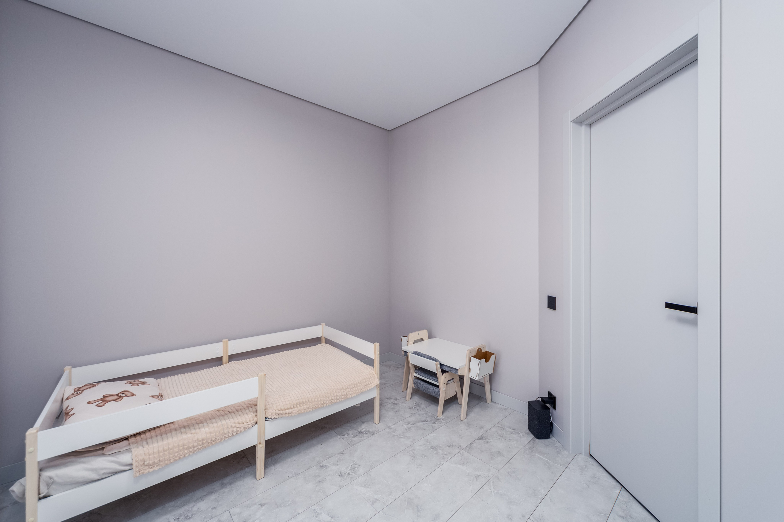 Интерьер детской комнаты в евротрешке в ЖК Минск Мир