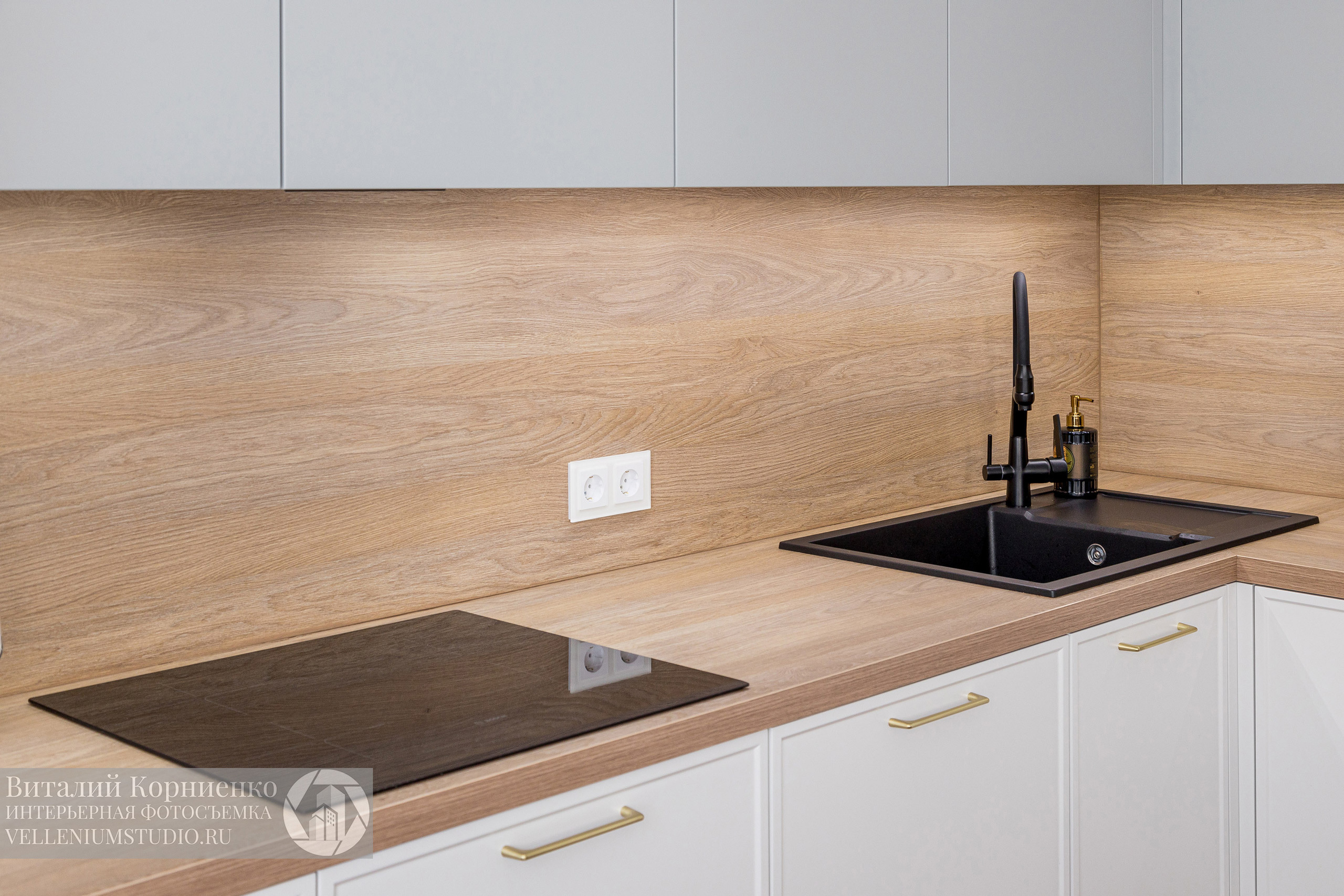 Фотосъемка белой кухни в Краснодаре. Интерьерный фотограф Краснодар: профессионально по доступным ценам