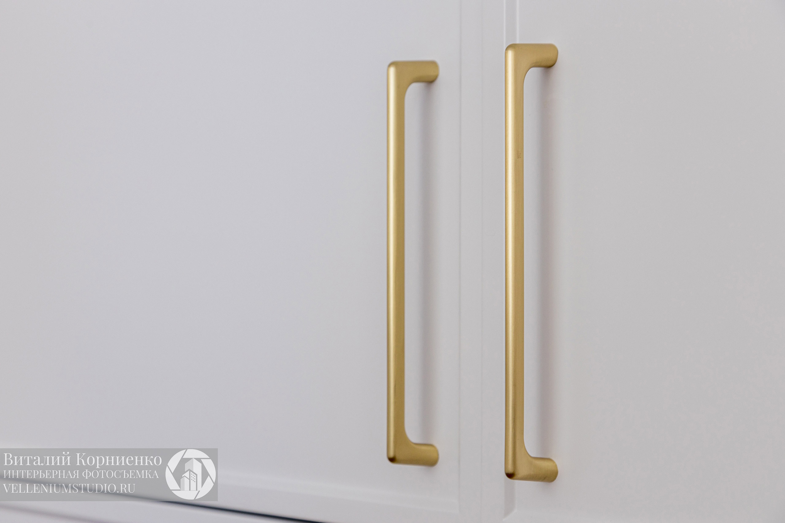 Фотосъемка белой кухни в Краснодаре. Интерьерный фотограф Краснодар: профессионально по доступным ценам