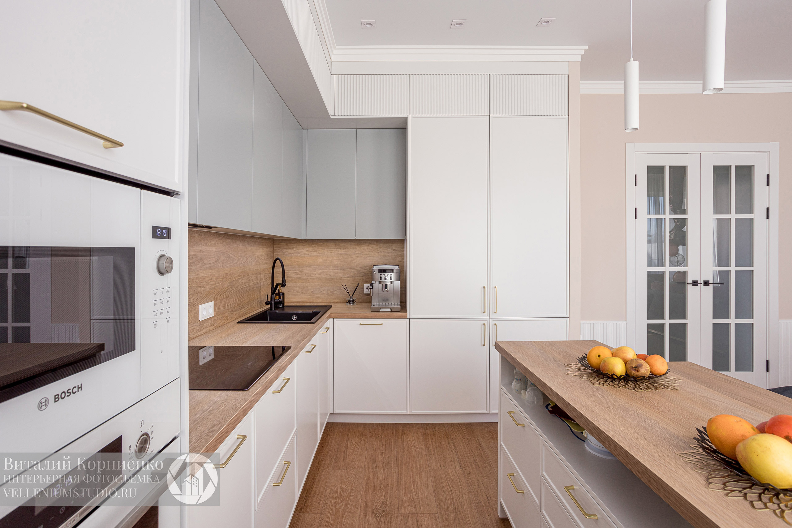 Фотосъемка белой кухни в Краснодаре. Интерьерный фотограф Краснодар: профессионально по доступным ценам