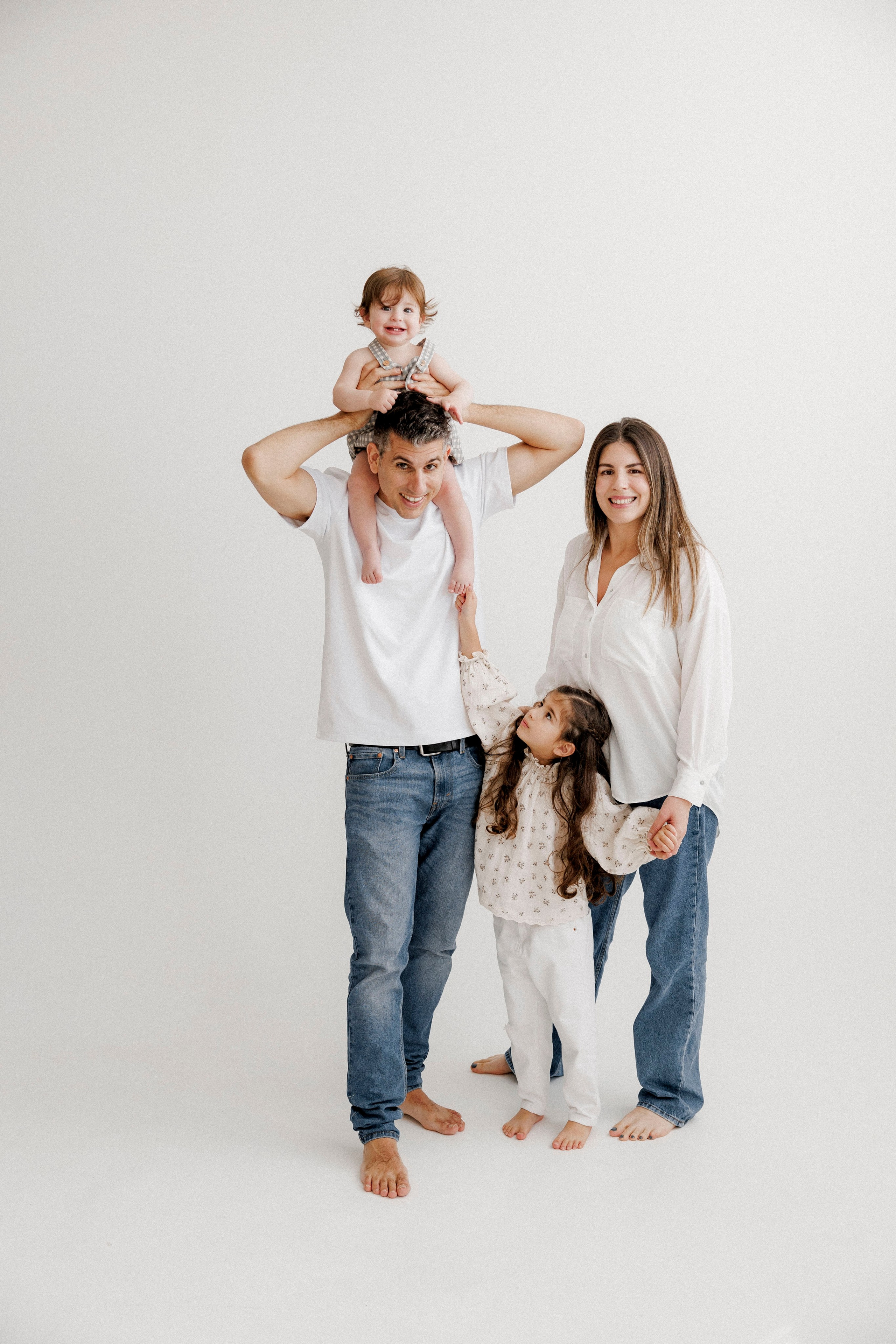 One year inside the White studio. Wedding and family photographer