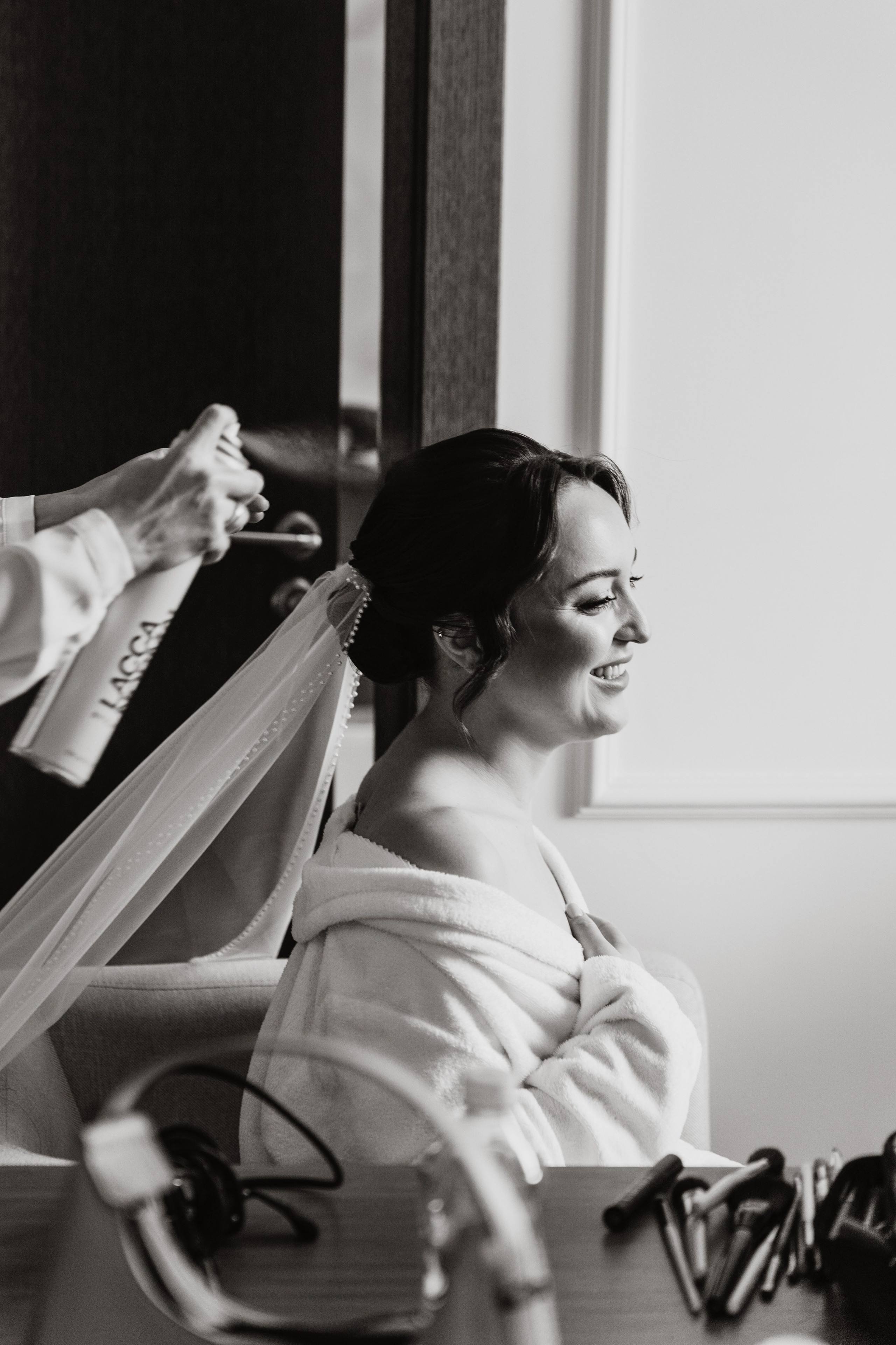 фотограф на свадьбу Казань, свадебная фотосессия, сбор невесты в отеле, платье со шлейфом
