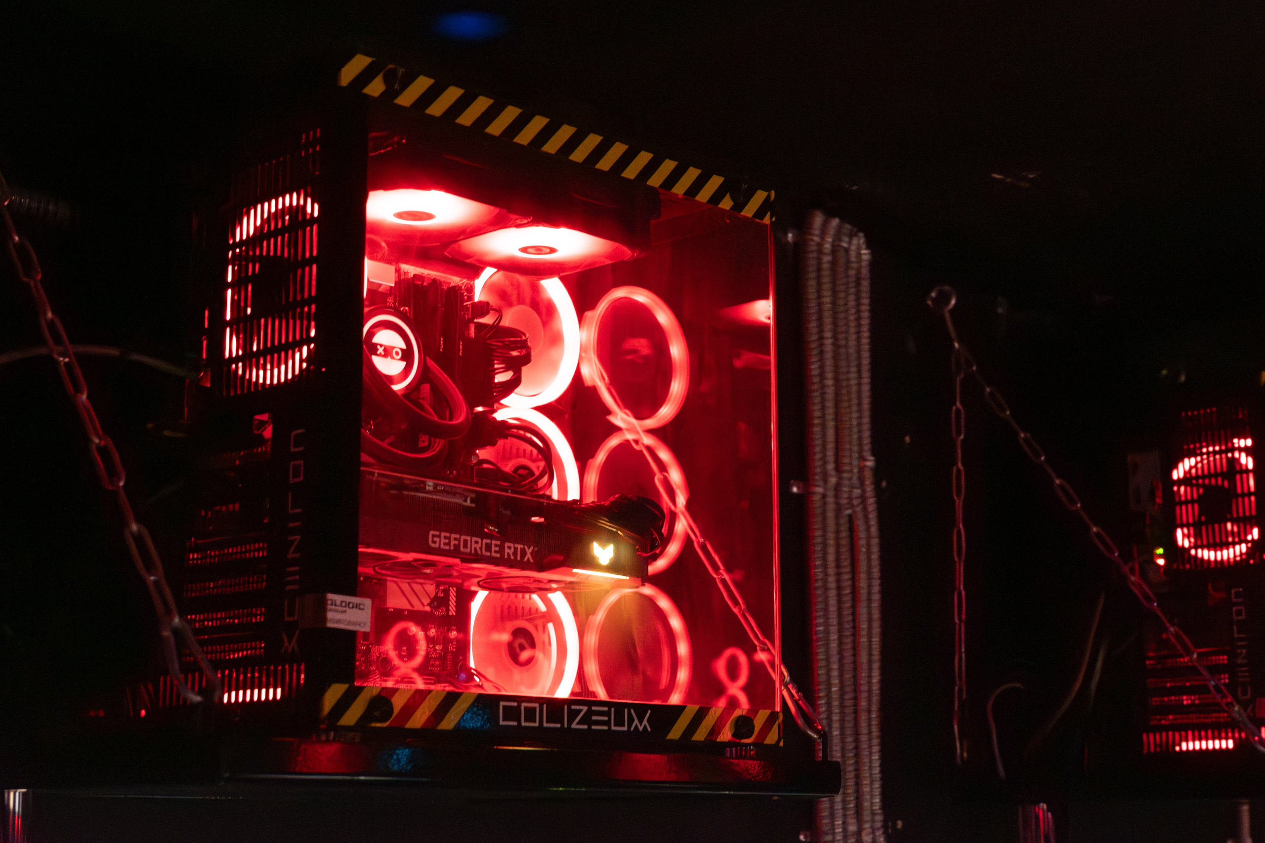 Репортаж в киберспортивном клубе Kolizeum. Фотограф мероприятий в Москве