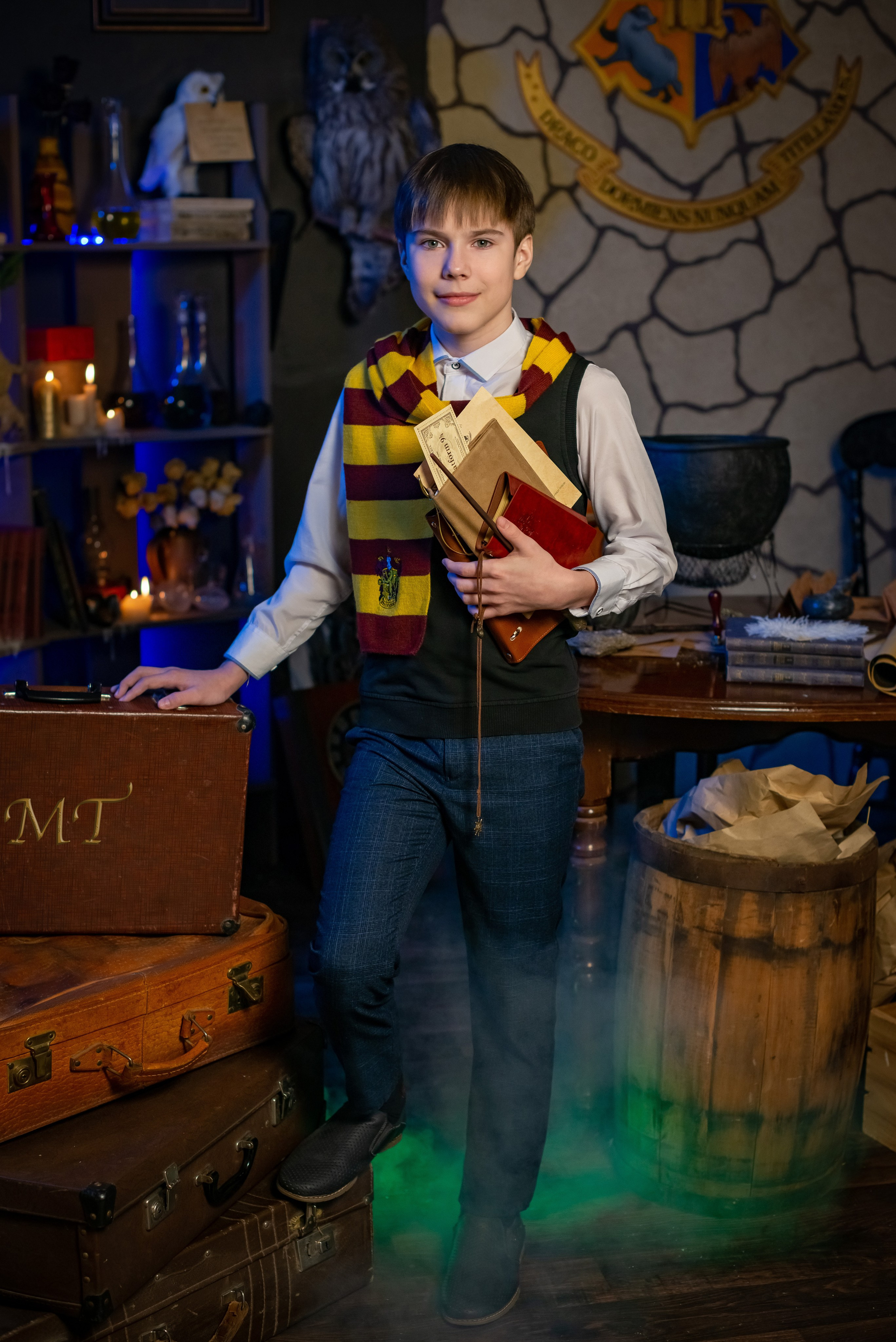 Хогвартс. Татьяна Гойда портретный и семейный фотограф Ленск. Выпускные альбомы