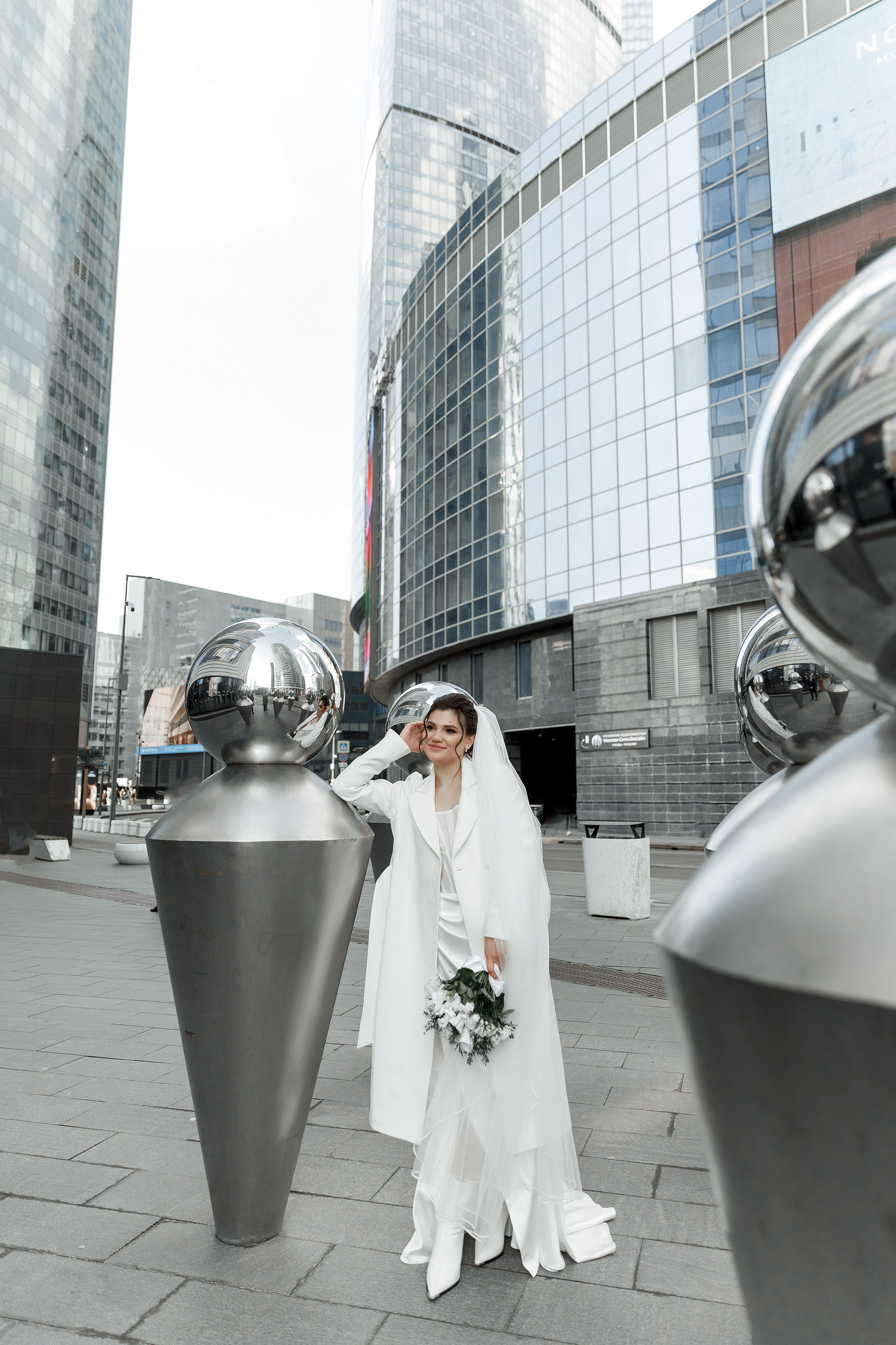 Паша&Настя (роспись Москва-сити Birds). Фотограф в Москве Юлия Хамзина