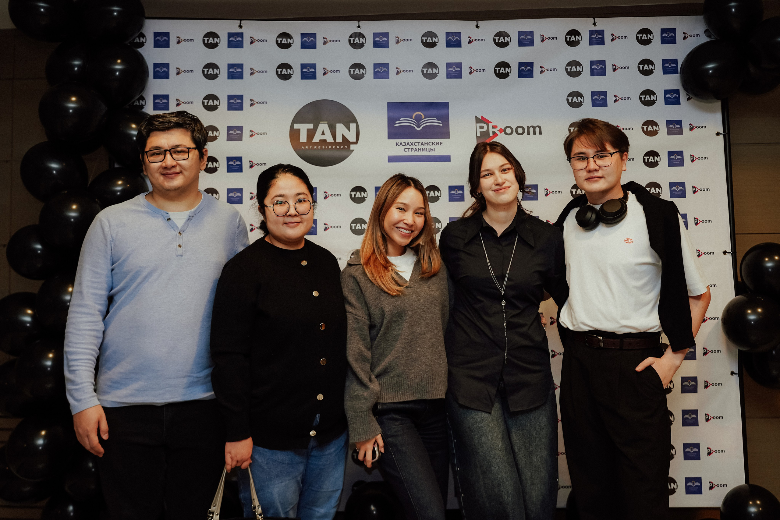 Казахстанские страницы (презентация книг). Крис Богомазова