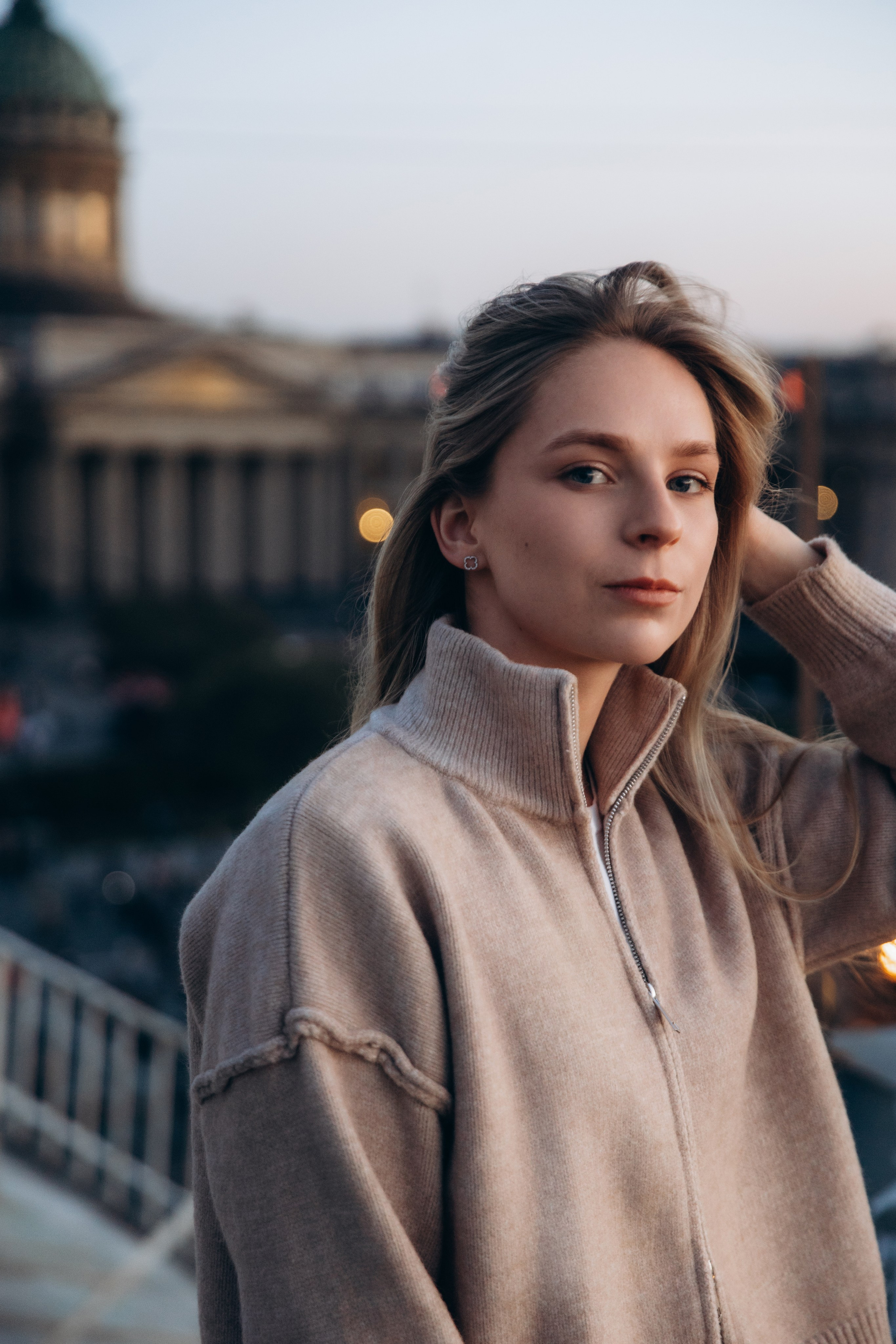Встречая закат на Питерской крыше. Фотограф в Санкт-Петербурге Разиля Идиятуллина
