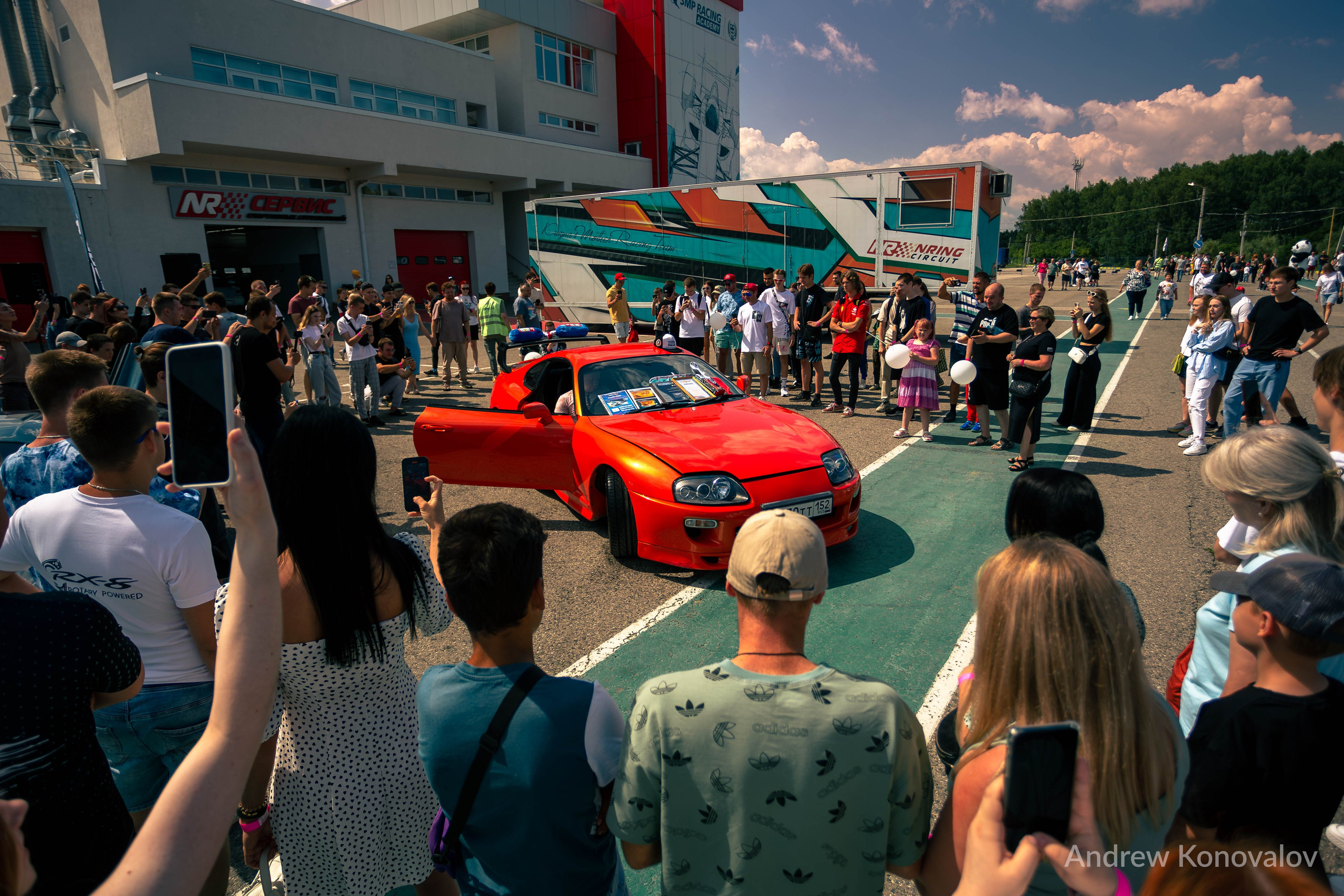 NotDaily — Летний сезон. Андрей Коновалов — фотограф автомобилей и автоспорта