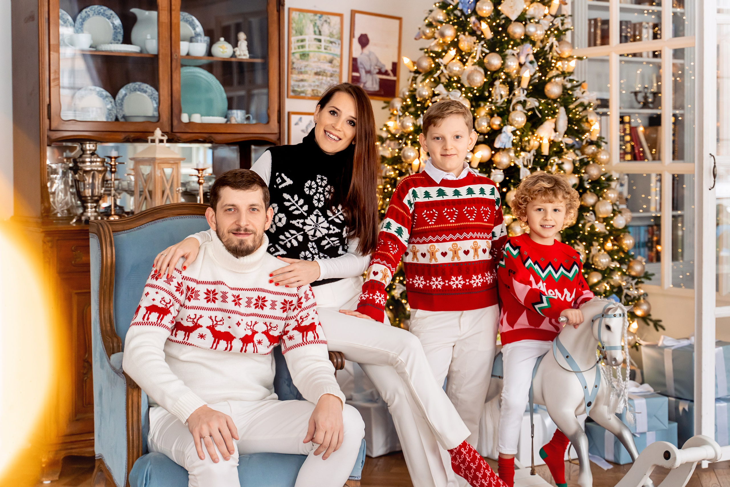 Новогодняя семейная фотосессия. Фотограф \ Видеограф на Крещение, Венчание Москва| Семейные съемки