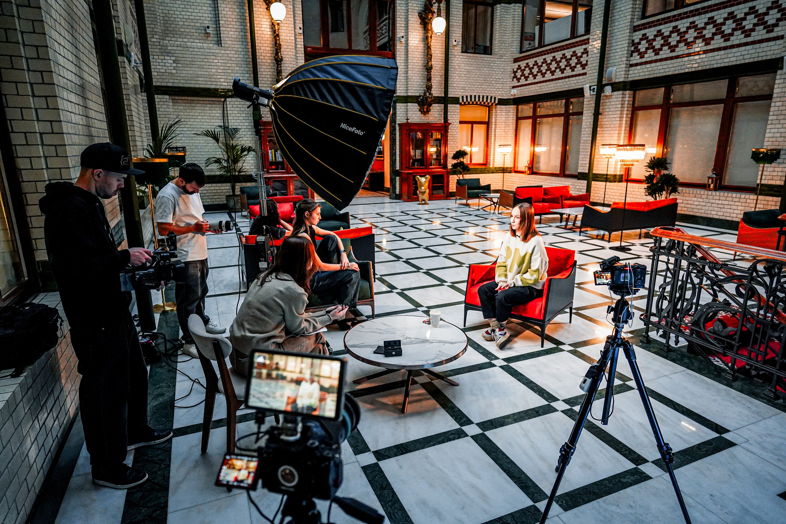 «VK» Бэкстейдж с интервью. Репортажный и портретный фотограф / видеограф (СПБ)