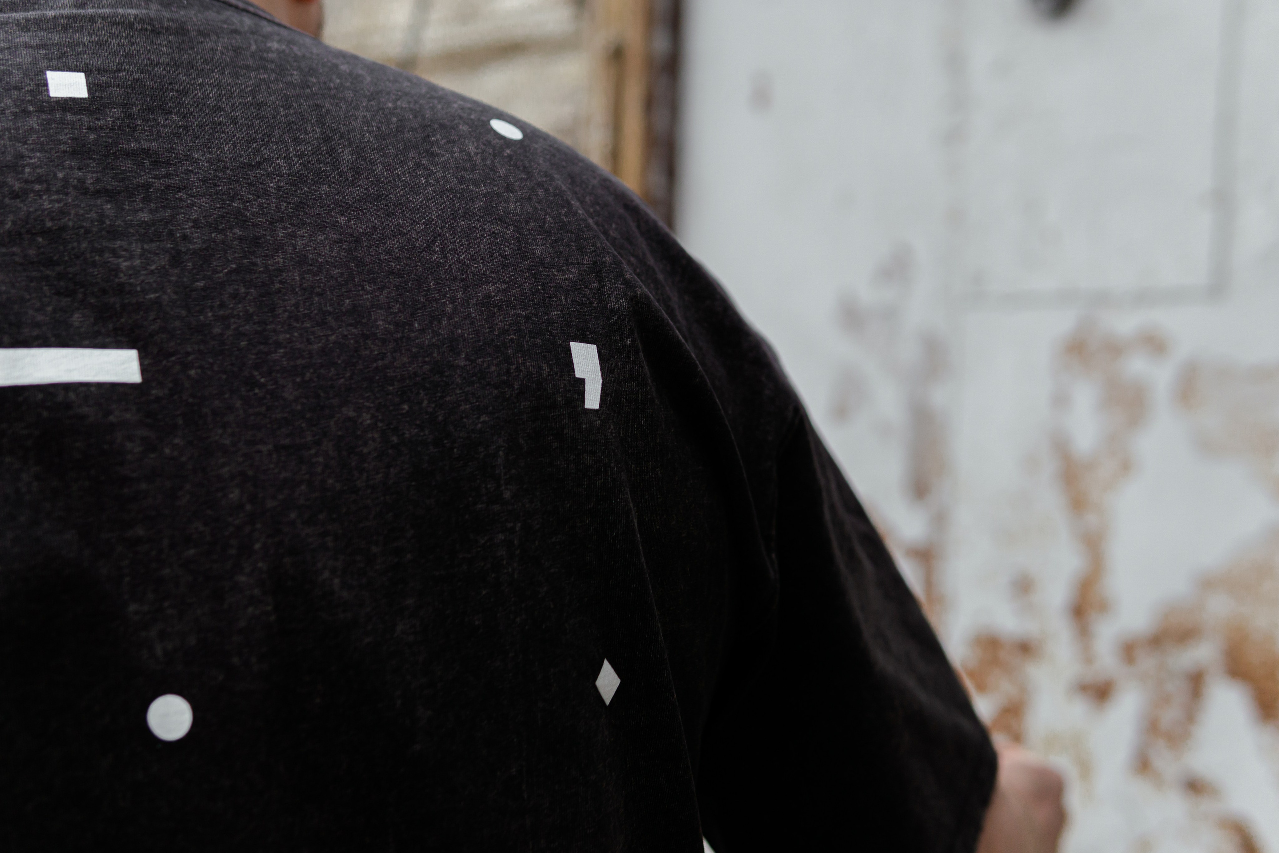 Съемка мерча БЛТ* Semiotica в городе. Фотограф-анималист Ксения Воробьева, Москва