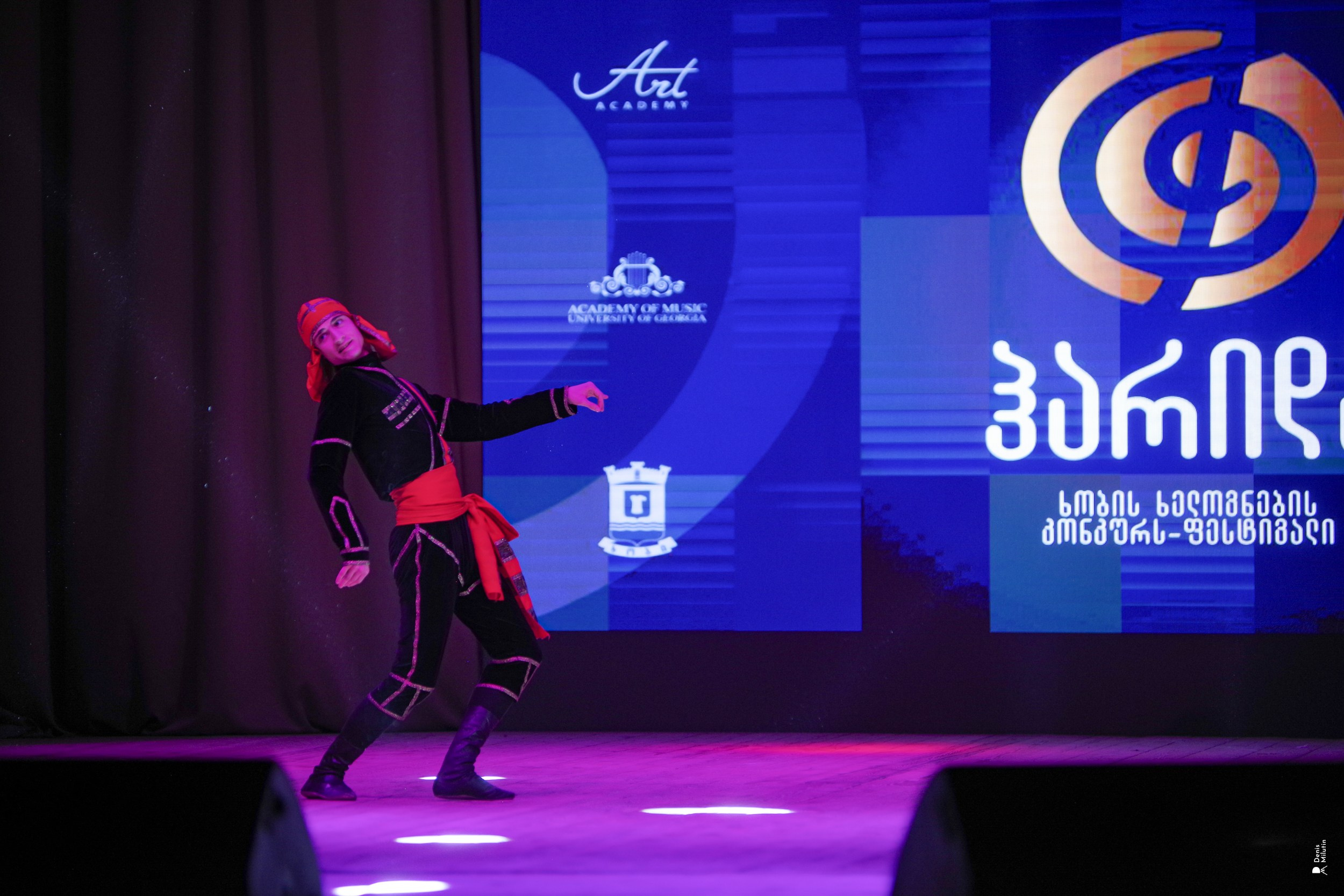 Танцы в Хоби. Портретный фотограф Денис Милютин