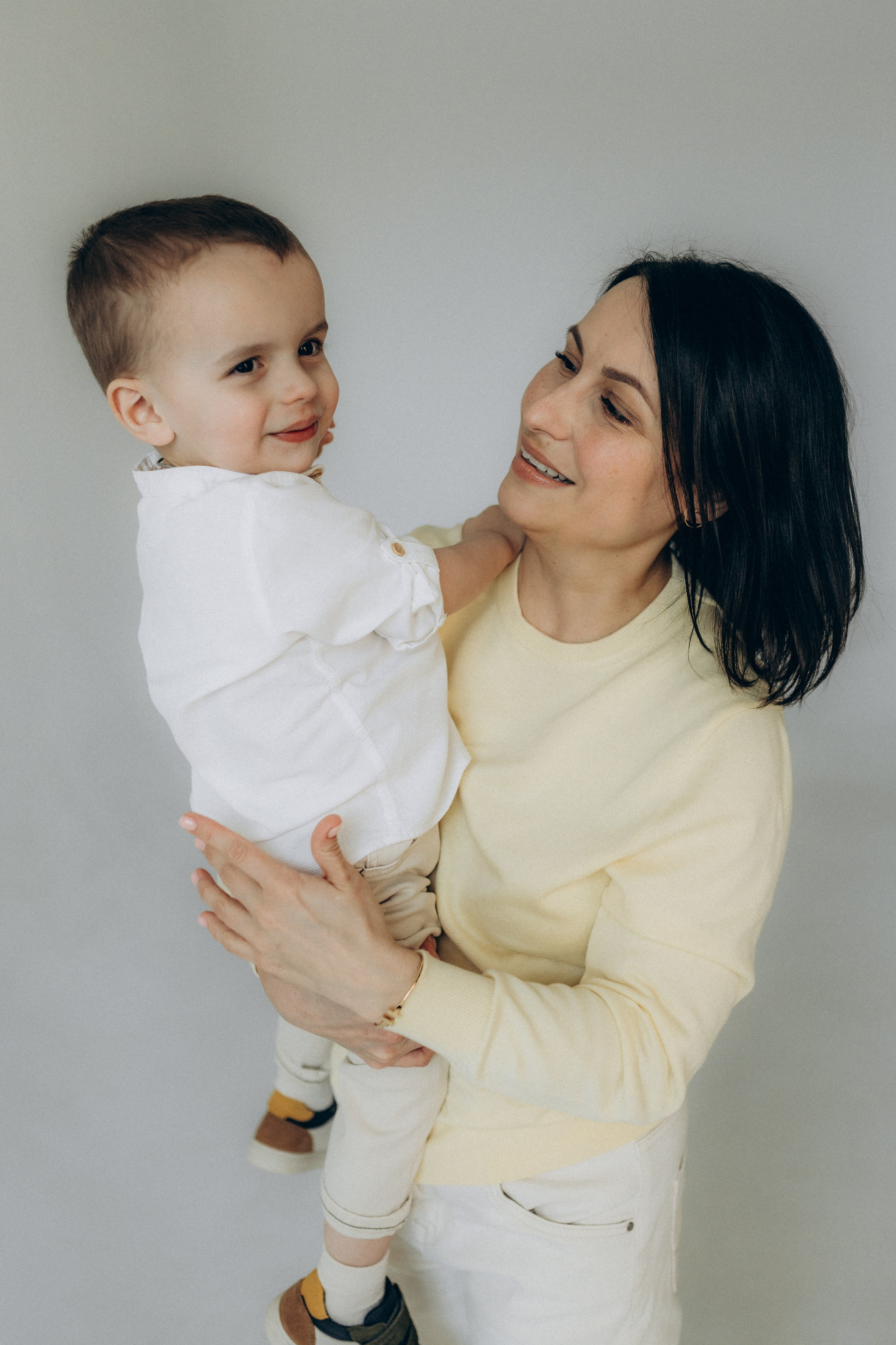 Семейная съёмка на циклораме. Фотограф НОГИНСК, Москва, Анастасия Белая