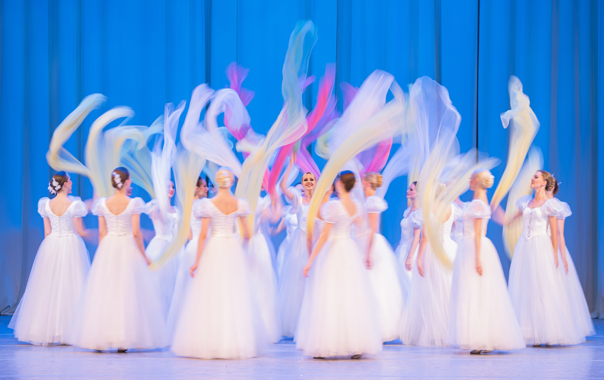 Ансамбль «Берёзка» им. Н. С. Надеждиной. Фотограф Николай Костюк