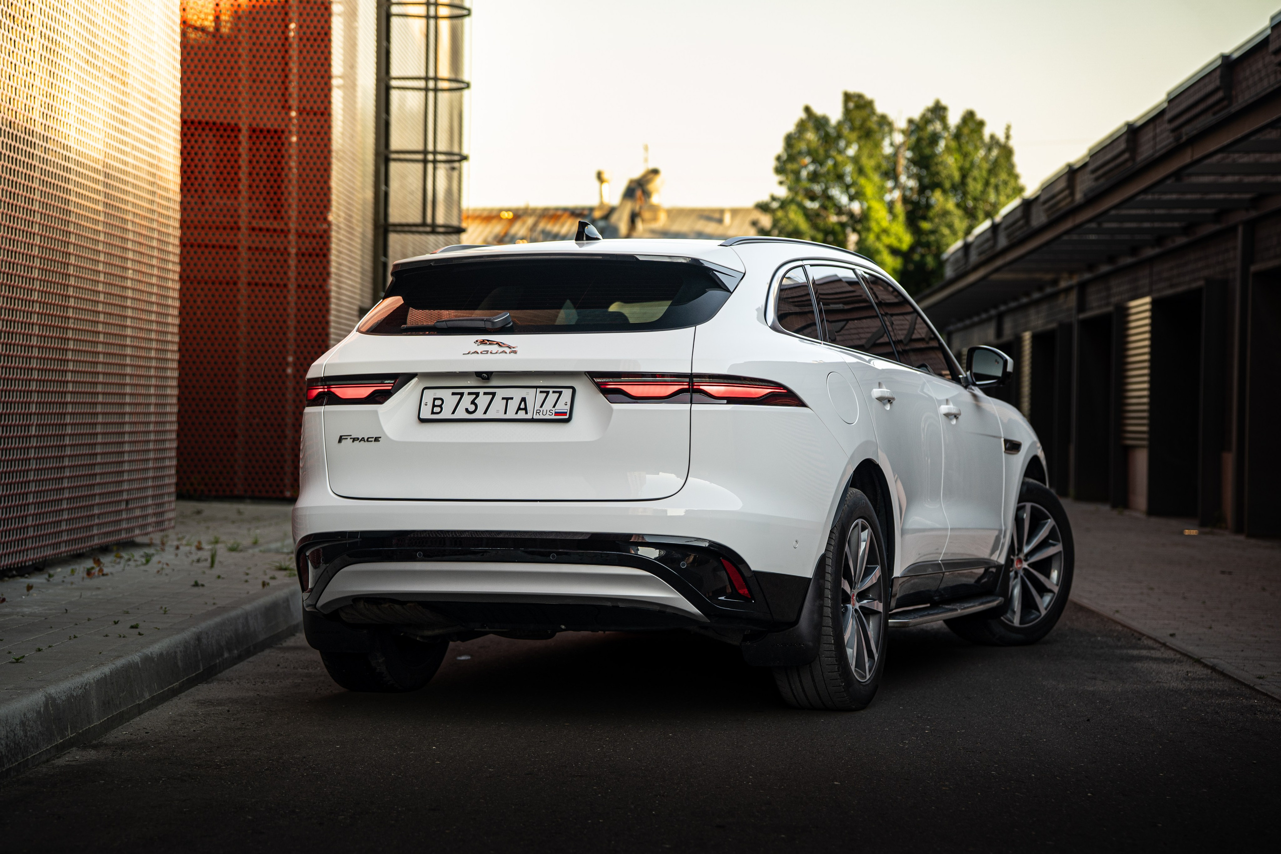 JAGUAR F-PACE. OZ Production