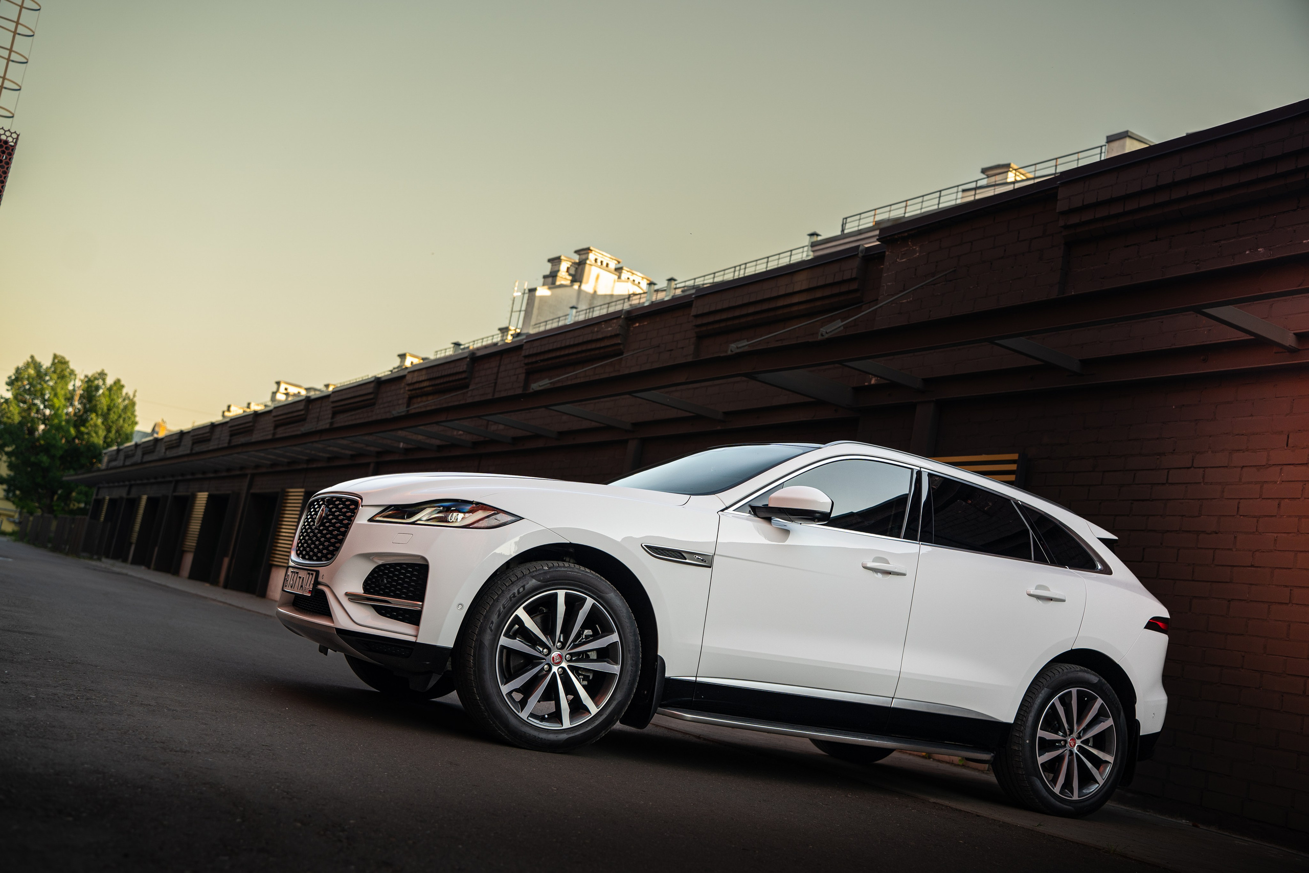 JAGUAR F-PACE. OZ Production