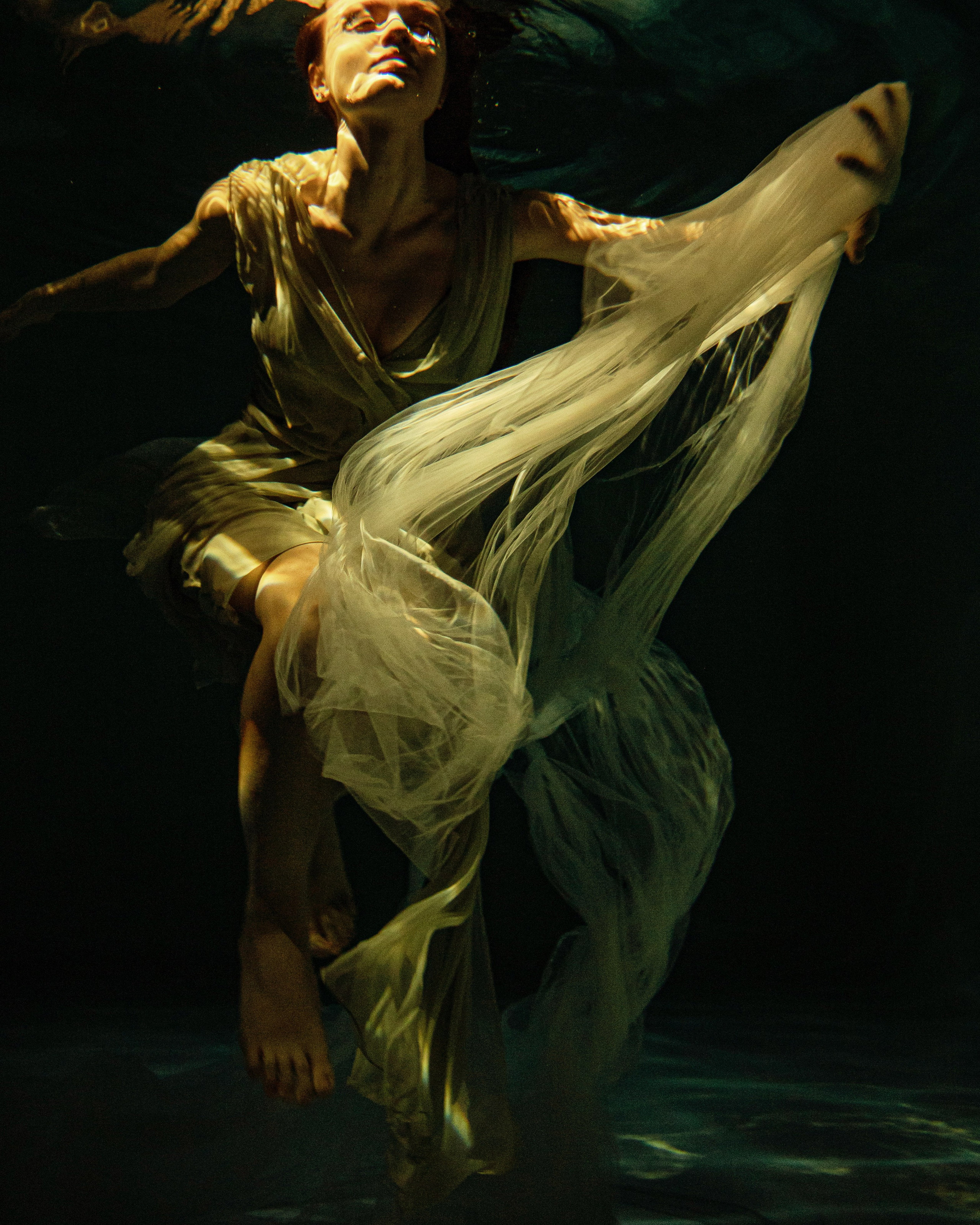 Юля. Под водой. Творческий фотограф — Минск