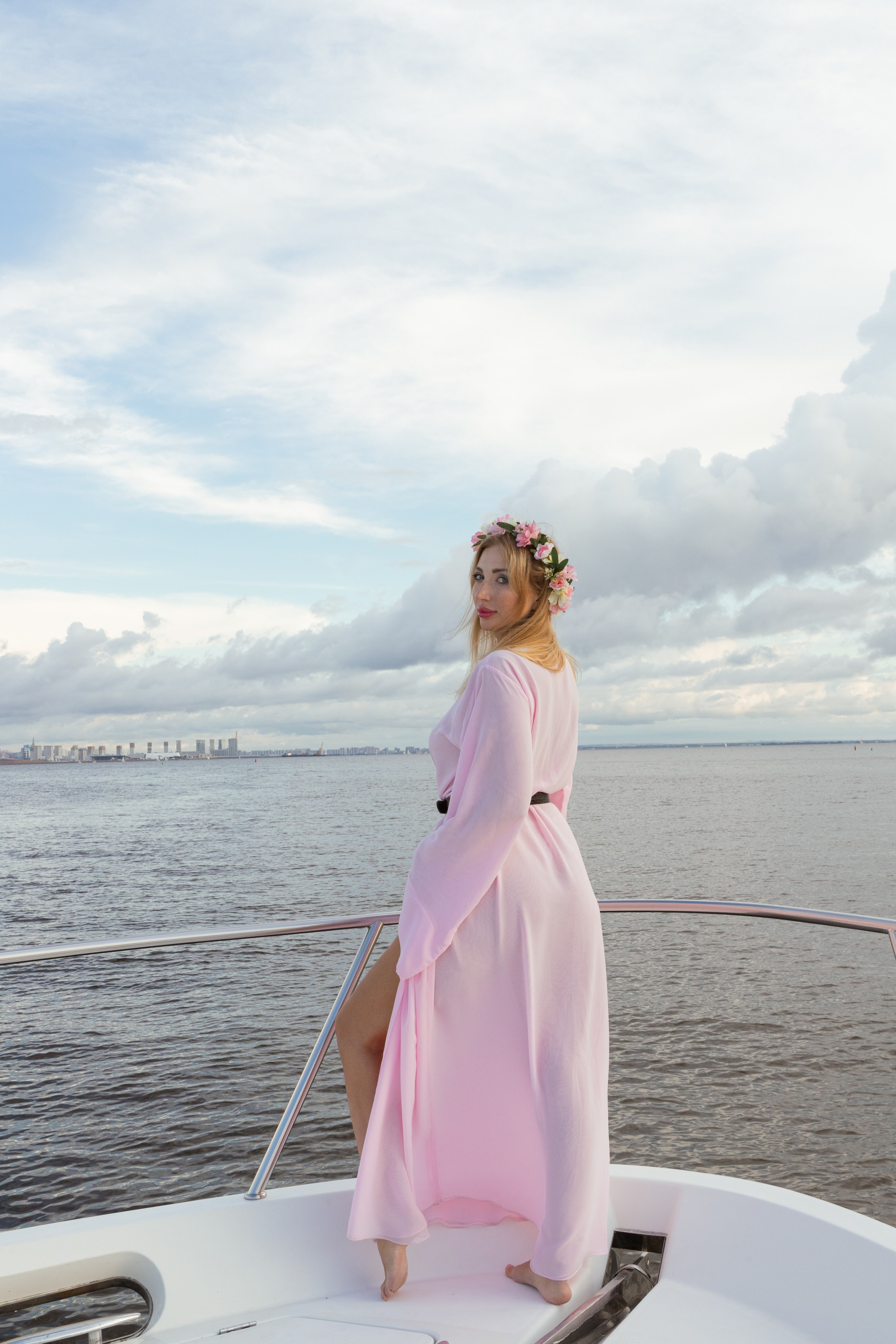 Девичник на яхте. Утонченный фотограф в Санкт-Петербурге Ксения Пелевина