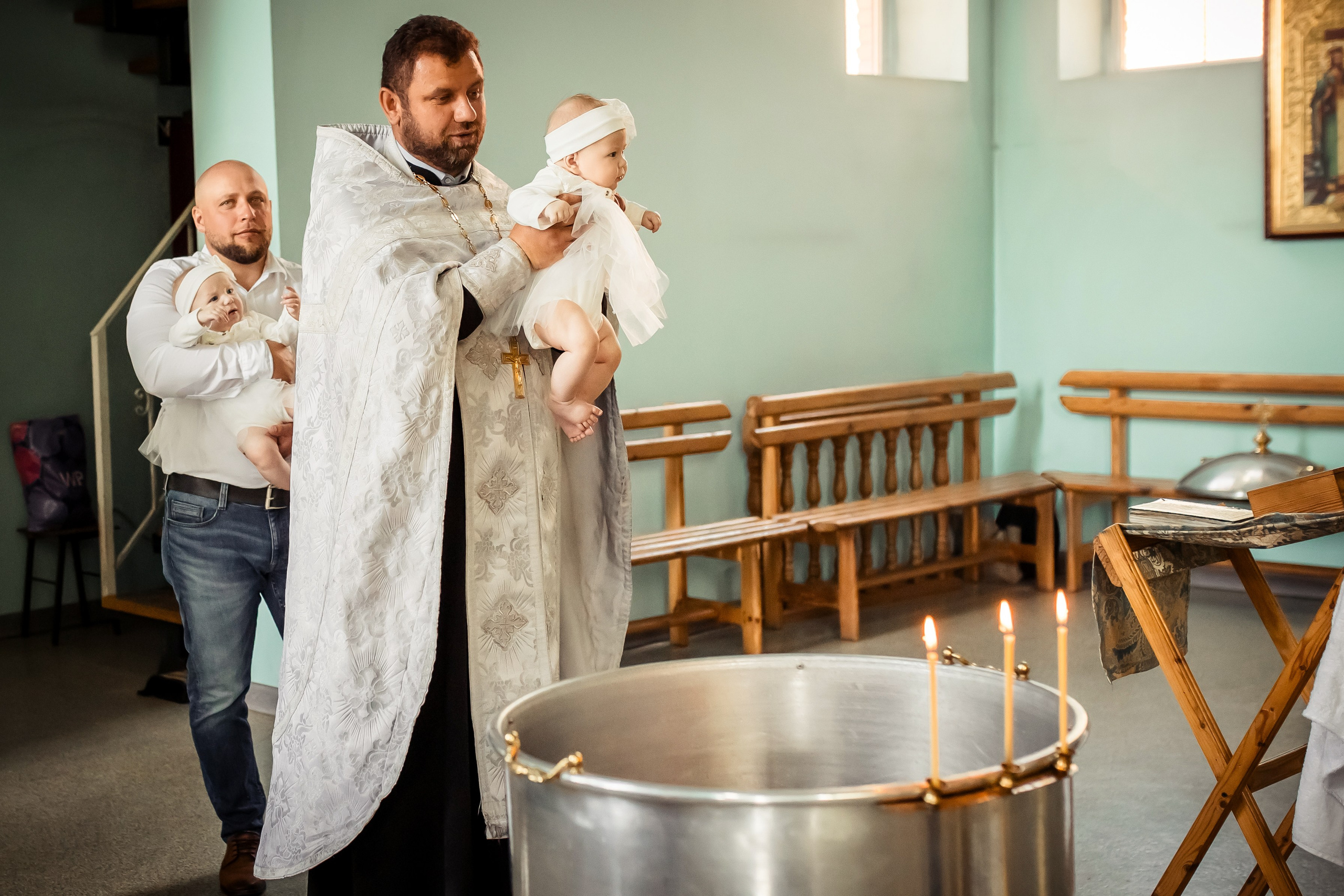 Крещение Милании и Эмилии