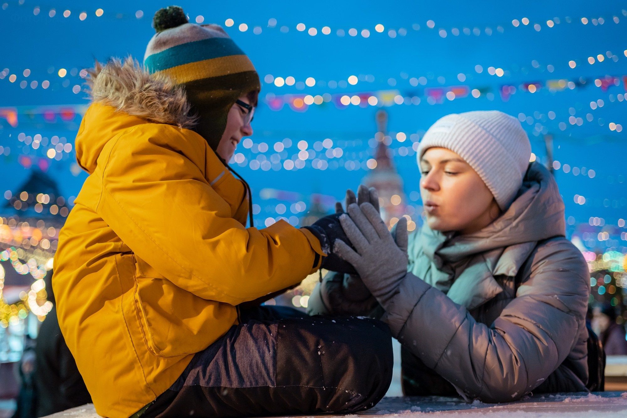 Юля с семьей в центре. Семейный фотограф Варвара Сорока в городе Москве