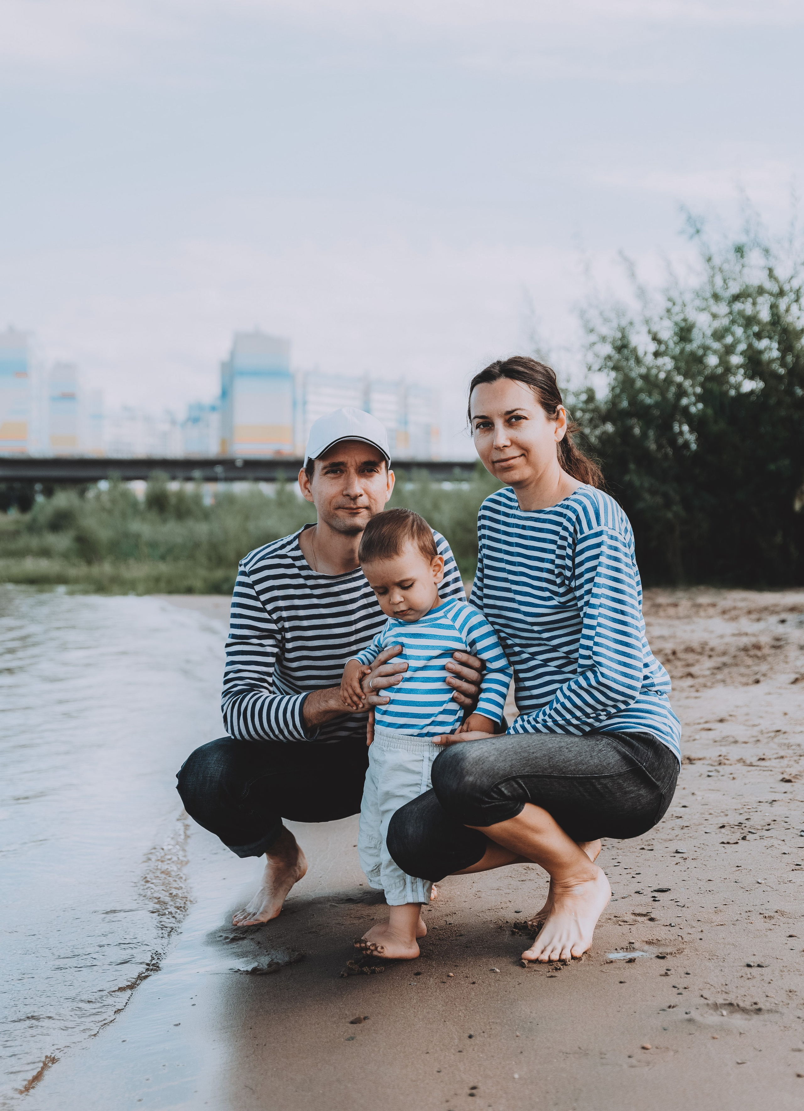 Семья у реки. Фотограф в Новосибирске