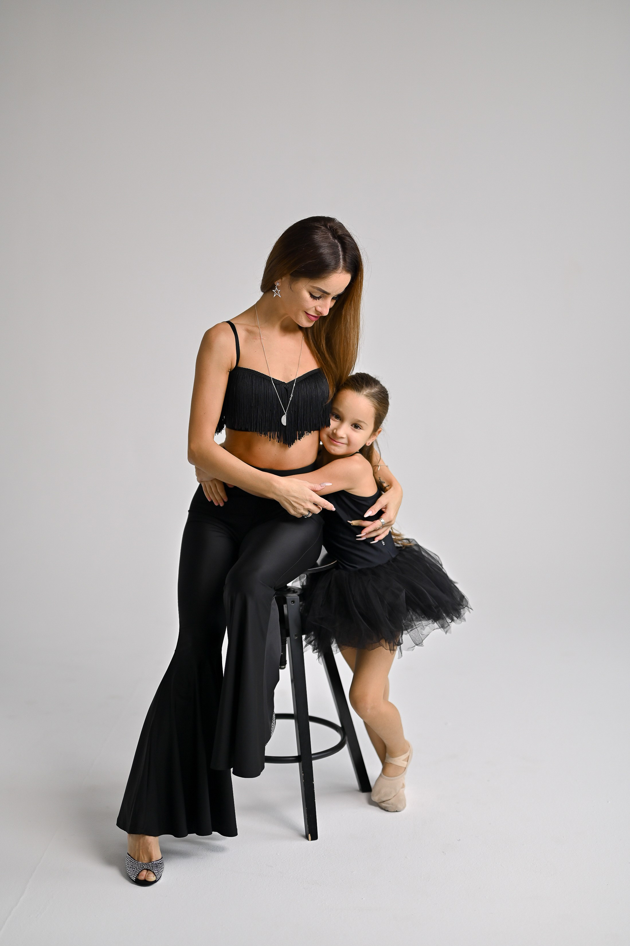 Фотосессия мамы и дочки в студии 13point. Semerlina.ru