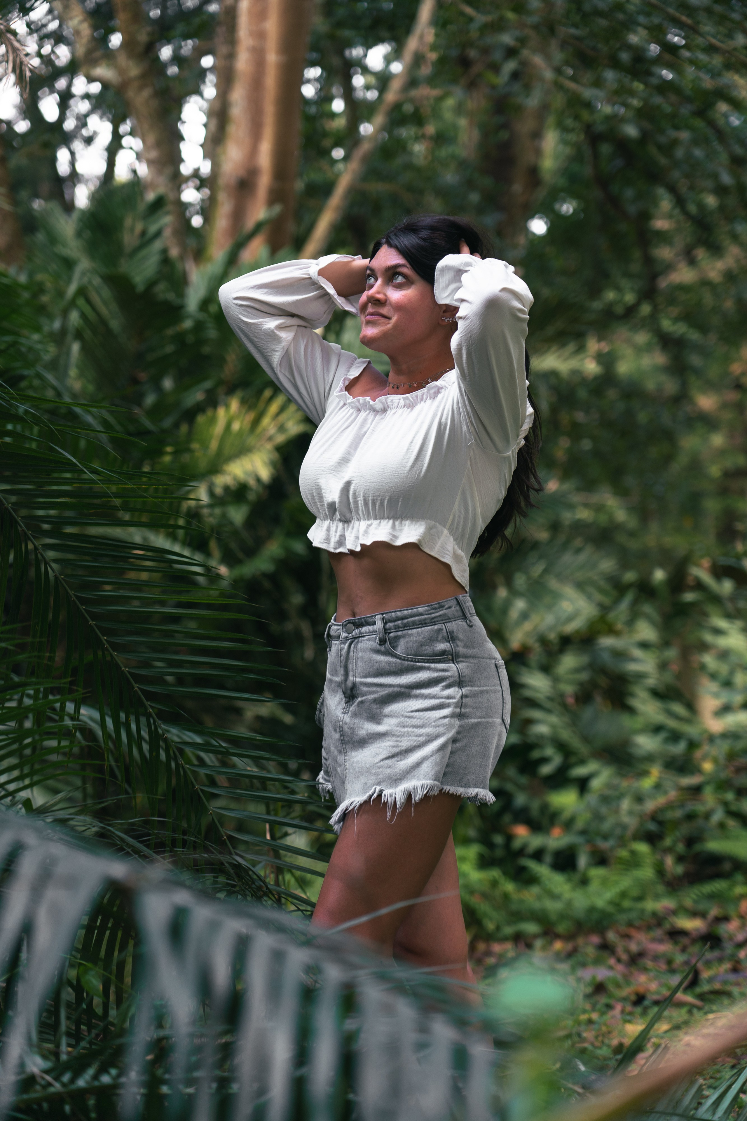 Bathing with elephants in Pinnawala, Botanical Garden