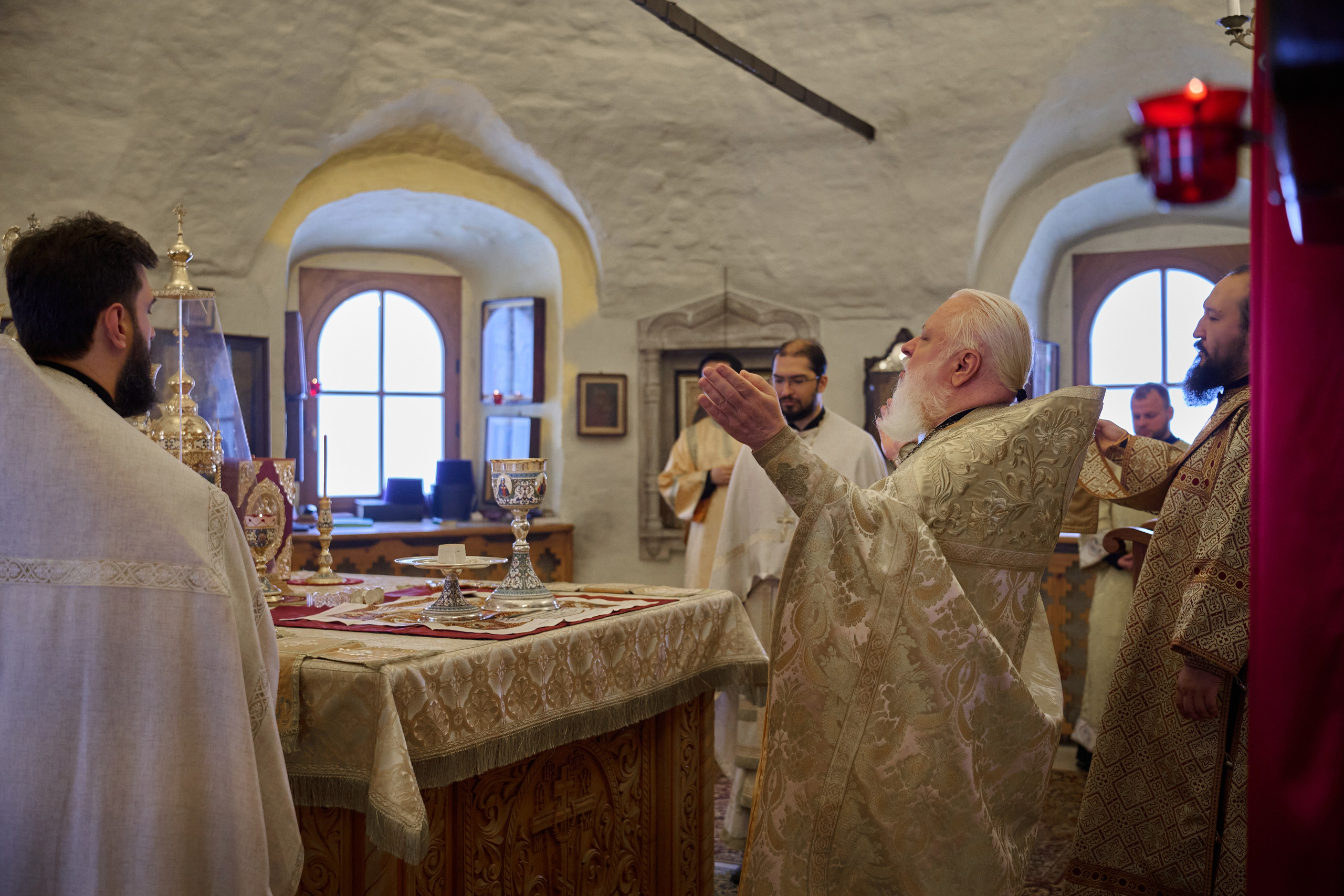 Литургия на китайском языке. Фотограф в Москве