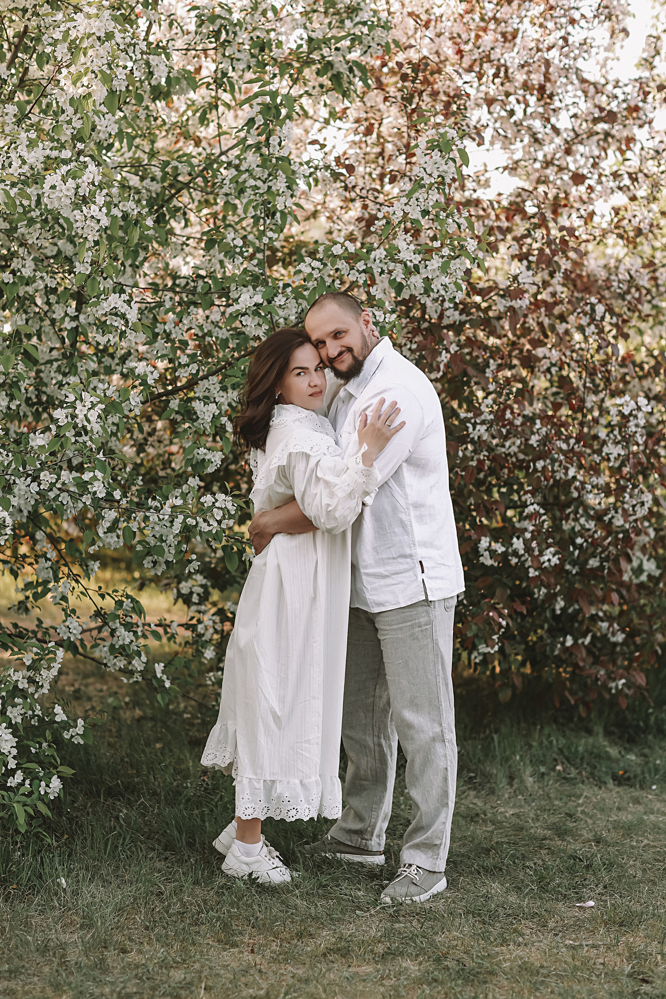 Яблони. Семейный фотограф Тюмень, фотограф на роды Салмина Мария