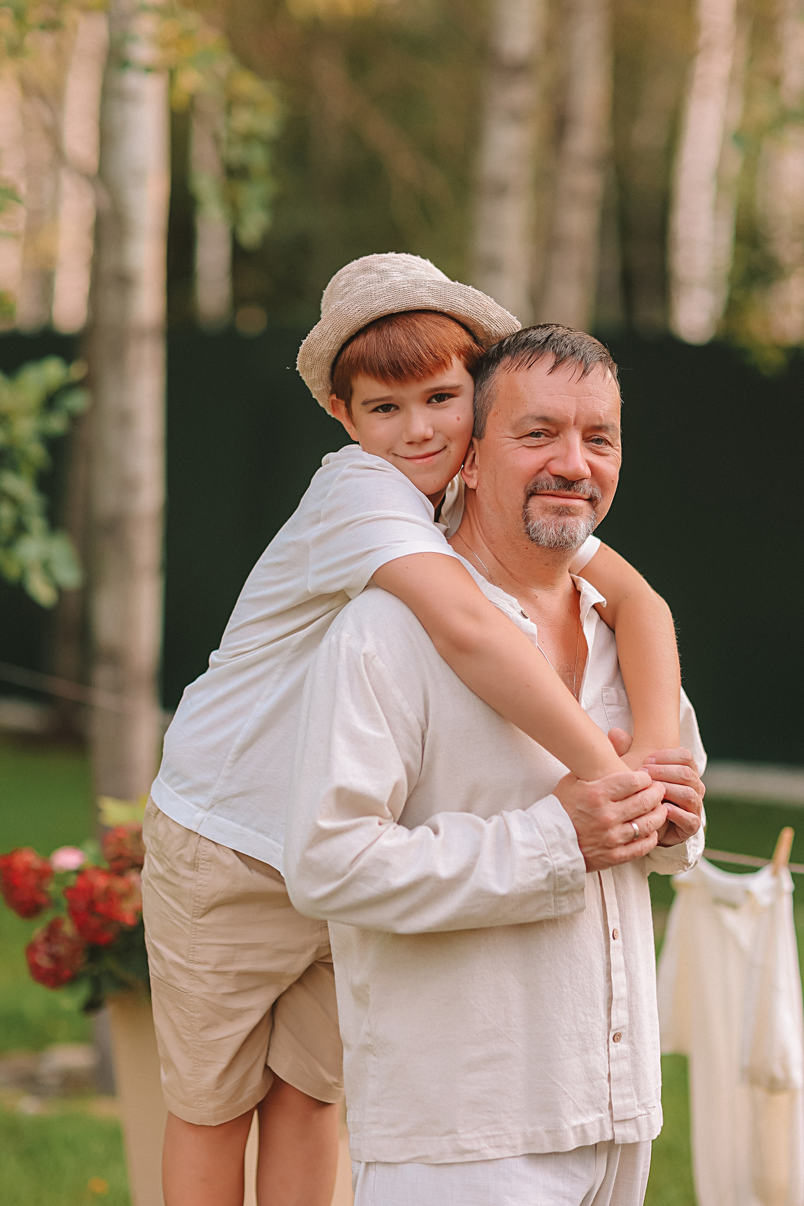 Стирка у дома. Семейный фотограф Тюмень, фотограф на роды Салмина Мария