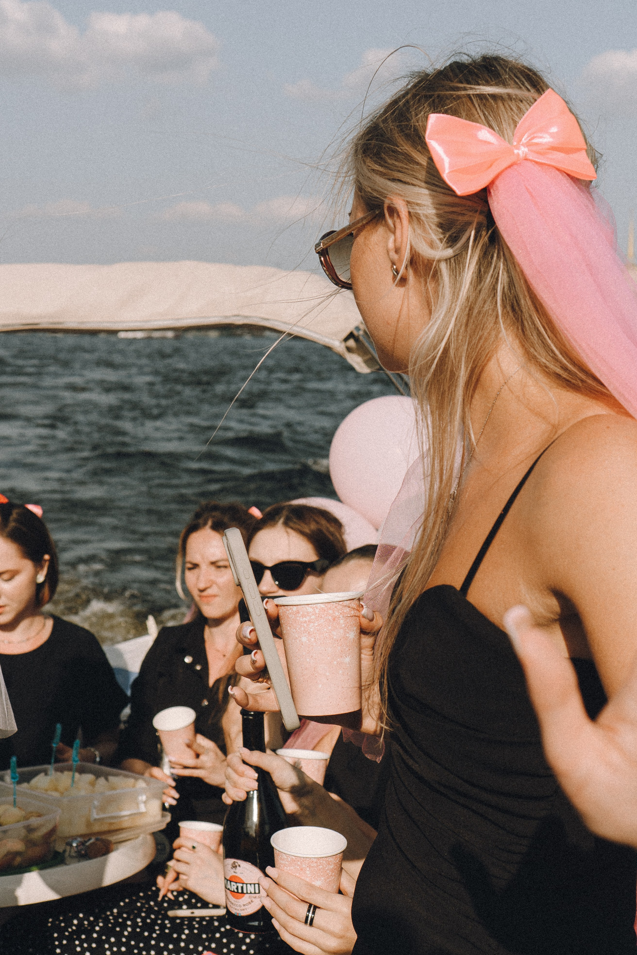 ДЕВИЧНИК НА КАТЕРЕ. Профессиональный фотограф, Санкт-Петербург — Виктория Богомолова