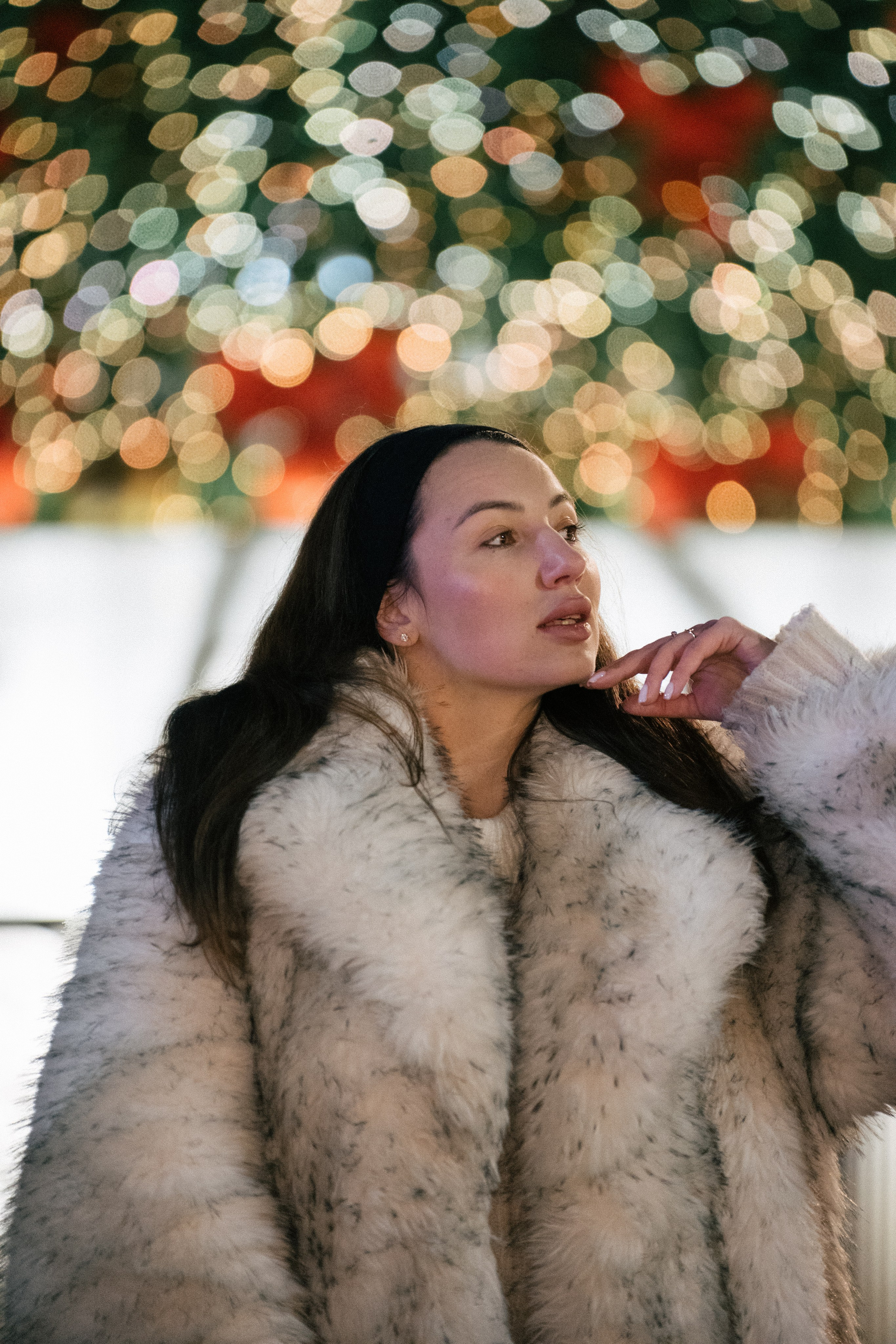 ПРОГУЛКА НА МАНЕЖНОЙ ПЛОЩАДИ ДЛЯ ДЕВУШКИ ПЕРЕД НОВЫМ ГОДОМ (НОВОГОДНЯЯ ФОТОСЕССИИЯ НА МАНЕЖНОЙ ПЛОЩАДИ). Профессиональный фотограф, Санкт-Петербург — Виктория Богомолова