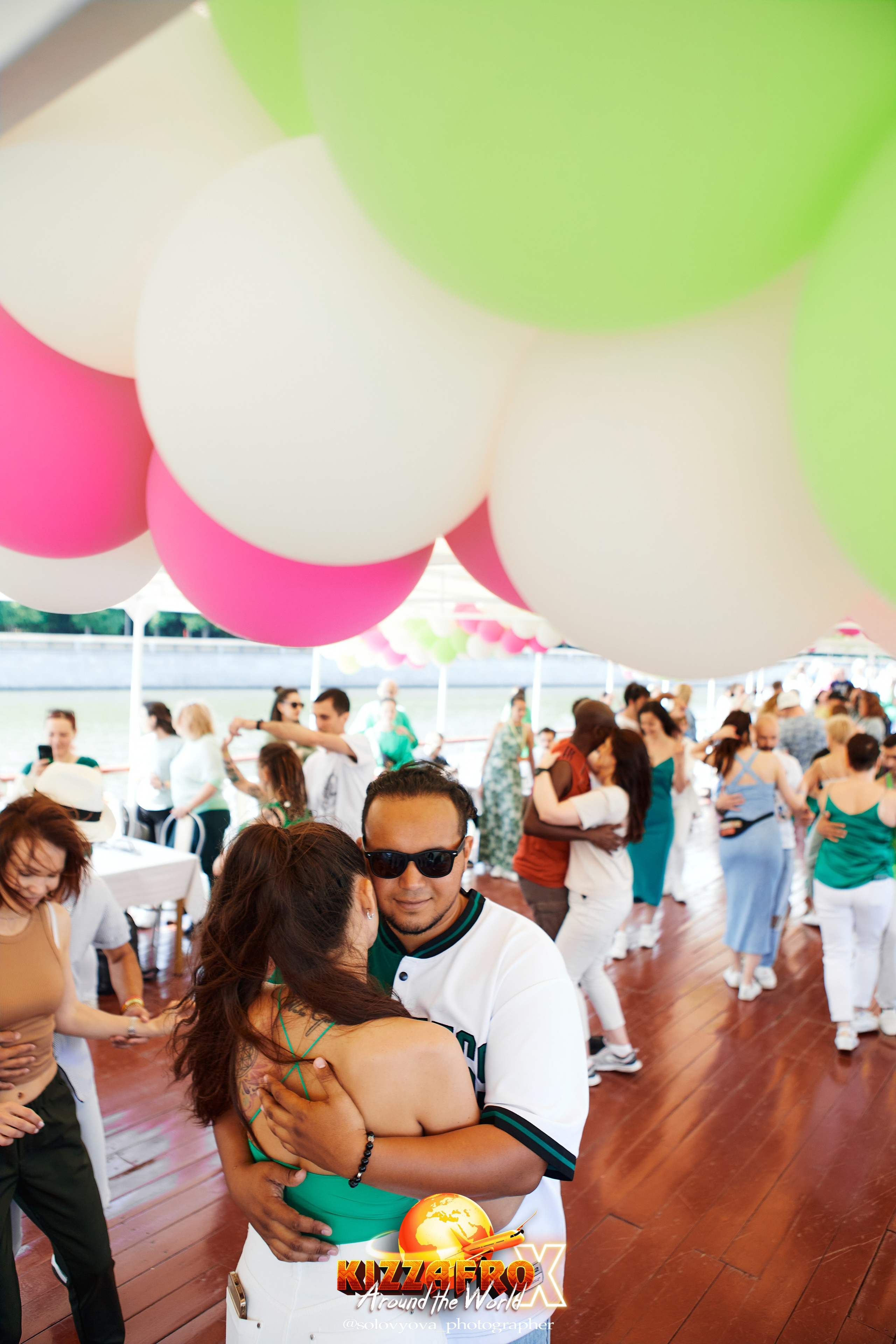 Boat party. Свадебный фотограф