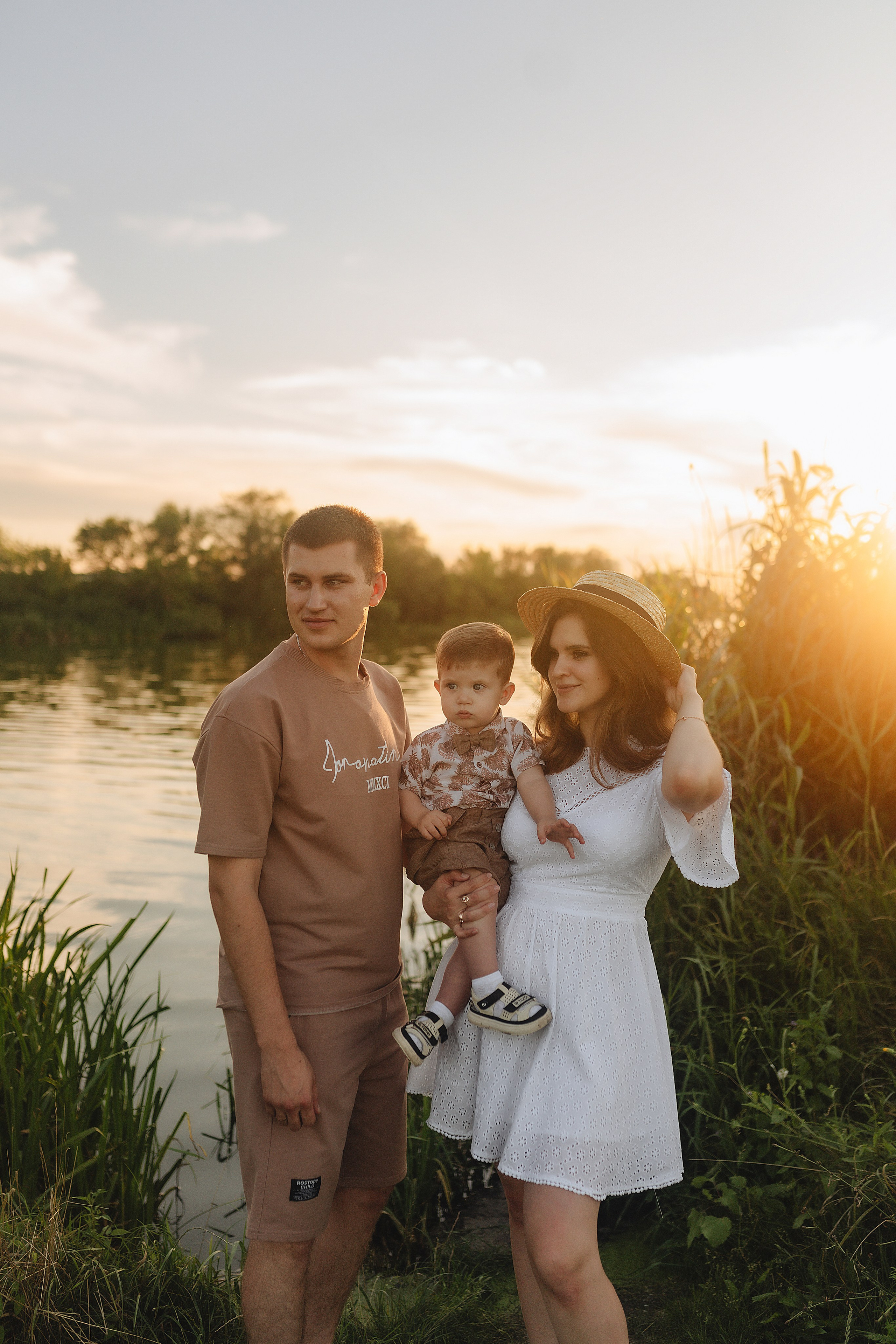 Светлана, Сергей и Женя | Семейная съемка на закате. Фотограф Карина Шмулёва. Воронеж и область