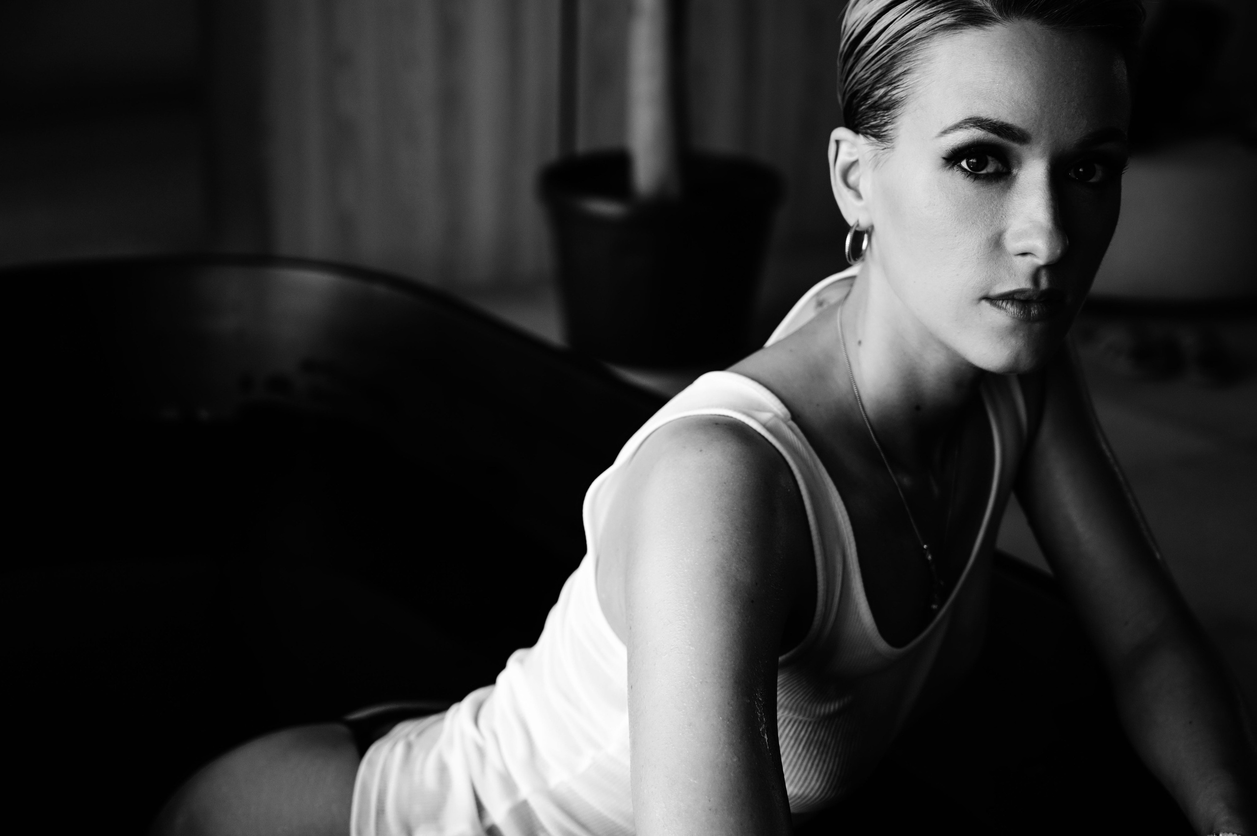 Алина. Профессиональный фотограф беременности в СПБ. Стильные фотосессии беременности в стиле минимализм и классическая фотография