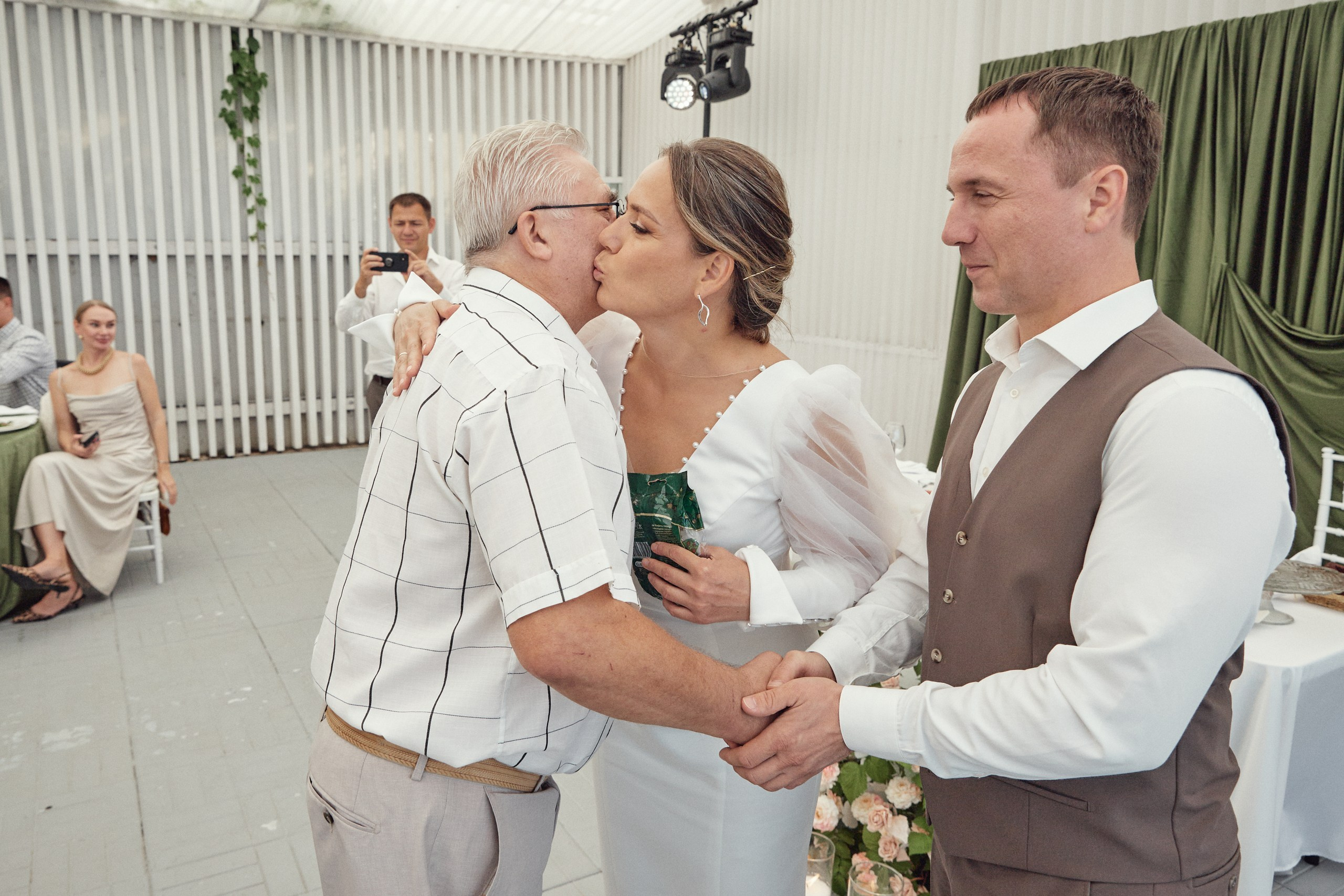 Счастье здесь. Свадебный фотограф Антон Артюшин. Работаю в Нижнем Новгороде и Москве
