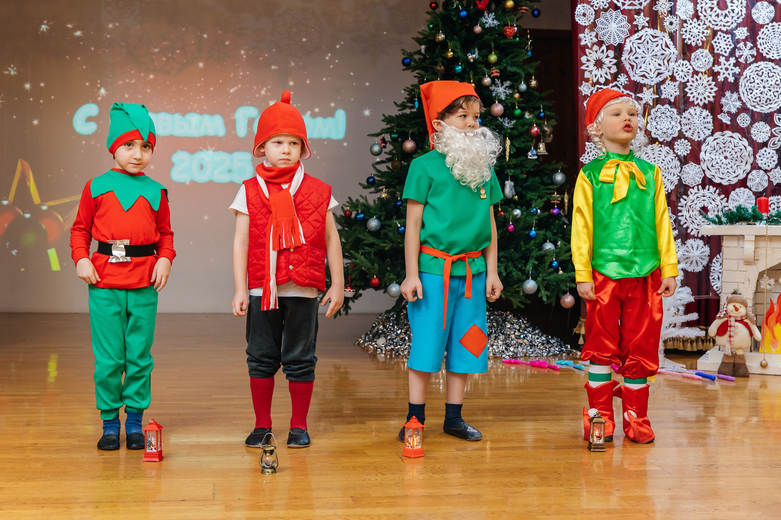 Детский сад № 93 — Утренник (27.12.2024). Свадебный и семейный фотограф Крамар Наталья