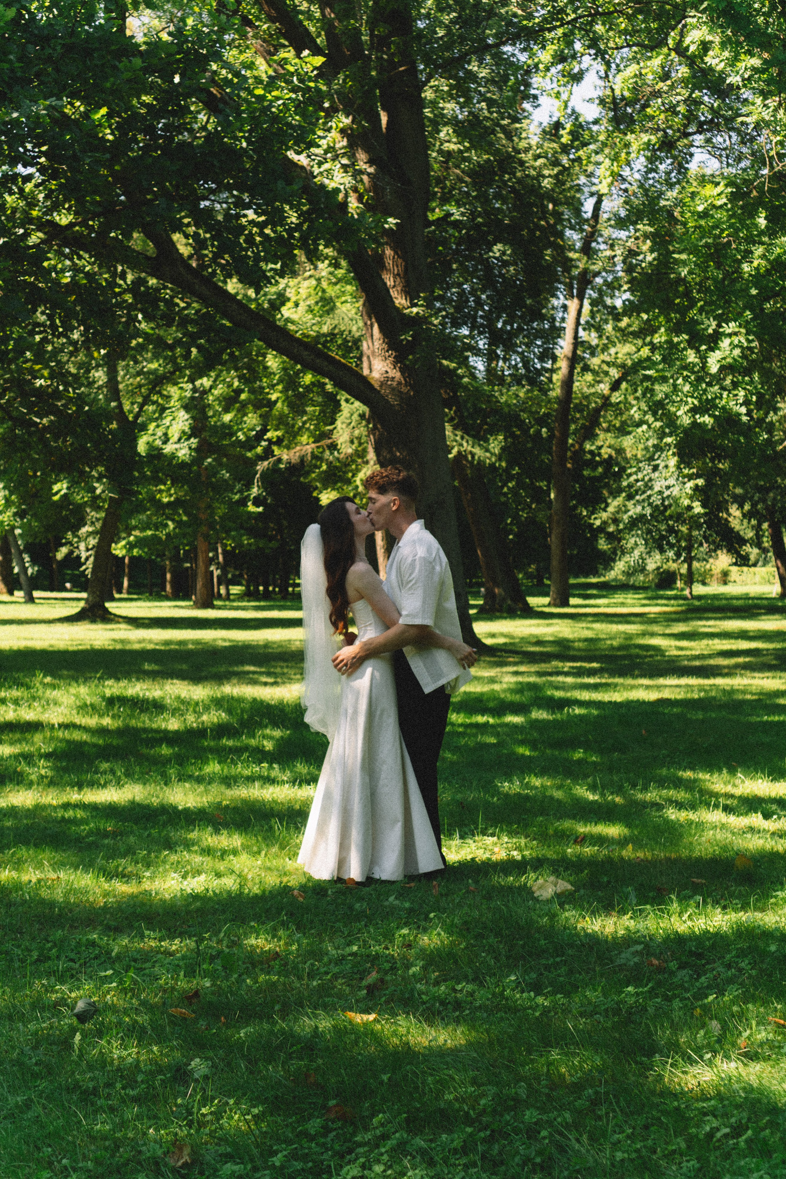 СВАДЕБНАЯ СЬЕМКА В ПЕТЕРГОФЕ И СЬЕМКА РЕПОРТАЖА В ЗАГСЕ ПЕТЕРГОФА. Профессиональный фотограф, Санкт-Петербург — Виктория Богомолова