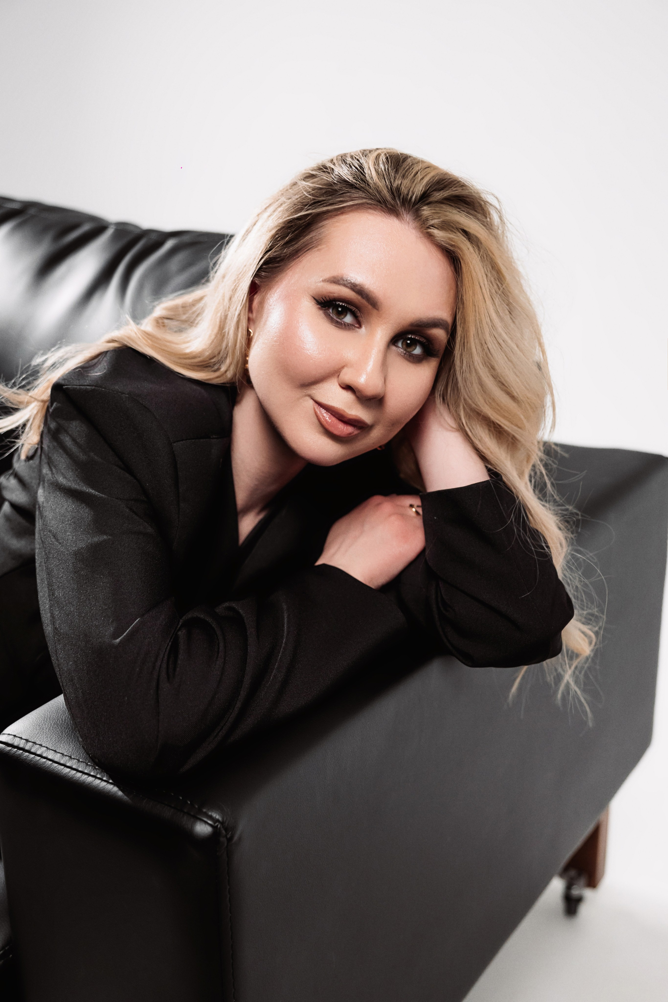 Дарья Гужова. ФОТОГРАФ ИРИНА ШАМАТАВА