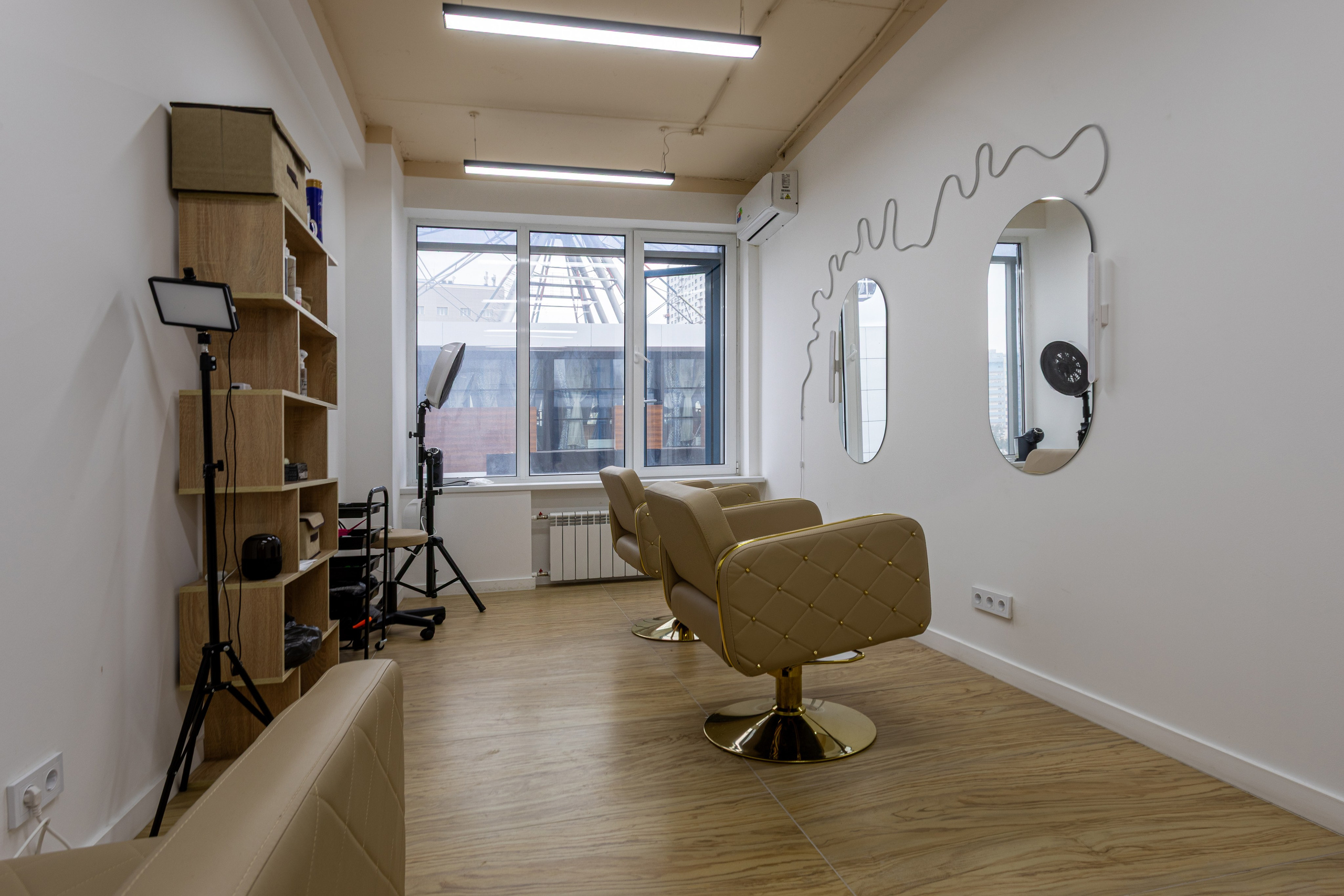 Бизнес-центр My Space Уфа, фото Алексея Муравьёва, современный офис,Лобби бизнес-центра My Space, съёмка фотографа Алексея Муравьёва, деловая атмосфера,Офисные помещения My Space Уфа, работа фотографа Алексея Муравьёва, деловой интерьер,Конференц-зал бизнес-центра My Space, фото Алексея Муравьёва, бизнес-встречи,Рецепция бизнес-центра My Space Уфа, съёмка Алексея Муравьёва, премиальный дизайн,Офисное пространство My Space, фото Алексея Муравьёва, рабочая зона,Панорамные окна бизнес-центра My Space, работа фотографа Алексея Муравьёва, вид на город,Лифт бизнес-центра My Space Уфа, съёмка Алексея Муравьёва, комфорт,Переговорная комната My Space, фото Алексея Муравьёва, деловой стиль,Зона отдыха бизнес-центра My Space, работа фотографа Алексея Муравьёва, комфорт для сотрудников,Инфраструктура My Space Уфа, съёмка Алексея Муравьёва, бизнес-услуги,Паркинг бизнес-центра My Space, фото Алексея Муравьёва, безопасность,Вестибюль My Space, работа фотографа Алексея Муравьёва, элегантность,Офисные кабинеты бизнес-центра My Space, съёмка Алексея Муравьёва, функциональность,Общественные зоны My Space Уфа, фото Алексея Муравьёва, современный дизайн,Рецепция и зона ожидания My Space, работа фотографа Алексея Муравьёва, стиль,Офисные перегородки бизнес-центра My Space, съёмка Алексея Муравьёва, зонирование,Интерьер бизнес-центра My Space Уфа, фото Алексея Муравьёва, деловой интерьер,Офисная мебель My Space, работа фотографа Алексея Муравьёва, эргономичность,Освещение бизнес-центра My Space, съёмка Алексея Муравьёва, комфорт для работы