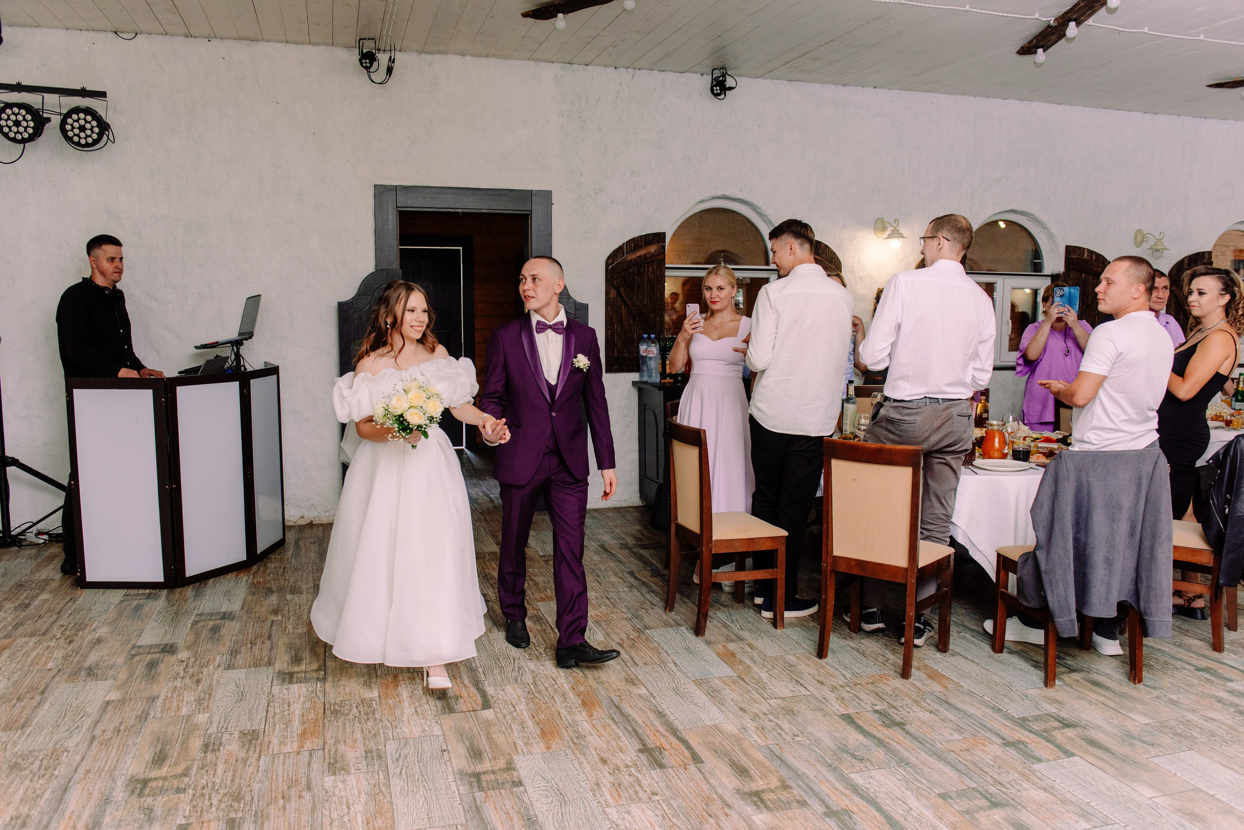 Юля и Саша — душевный банкет. Семейный и свадебный фотограф в Рязани Лиза Голованова