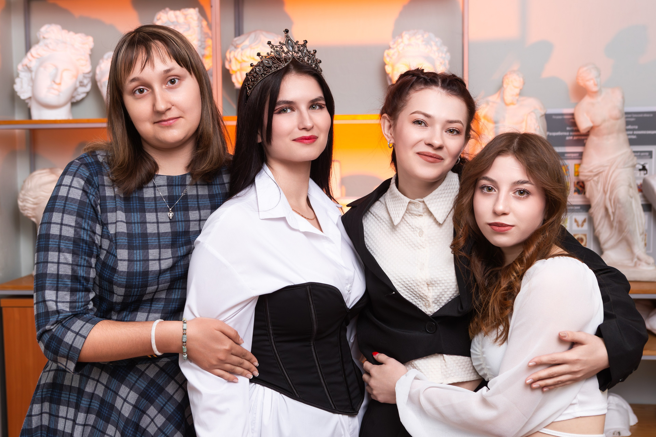 ФОТОСЕССИЯ В АУДИТОРИИ ДЛЯ БУДУЩИХ УЧИТЕЛЕЙ — выпускников Чернского профессионально-педагогического колледжа. ТВОЙ АЛЬБОМ / ТВОИ ПРАВИЛА